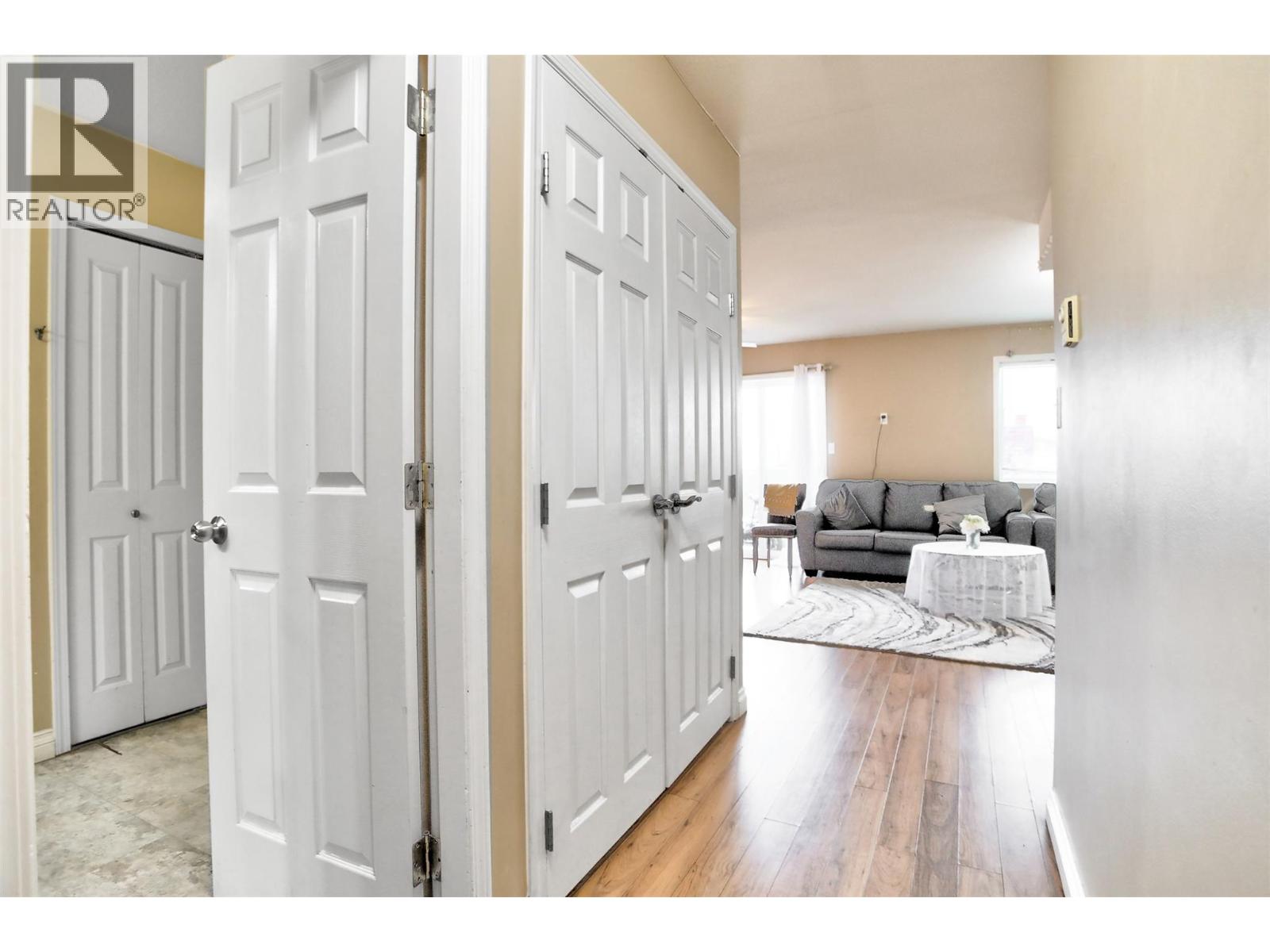 95 Eckhardt Avenue Unit# 203, Penticton, British Columbia  V2A 8L2 - Photo 5 - 10398505