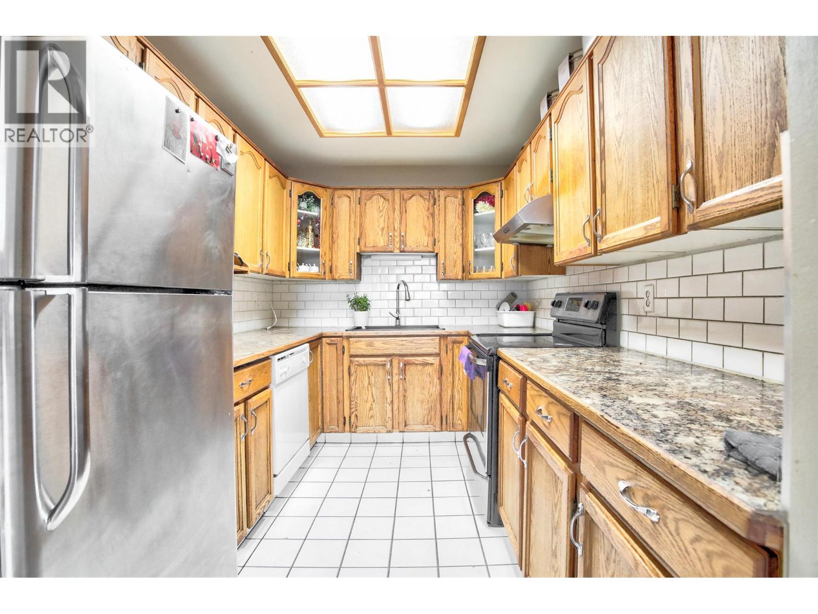 95 Eckhardt Avenue Unit# 203, Penticton, British Columbia  V2A 8L2 - Photo 8 - 10398505