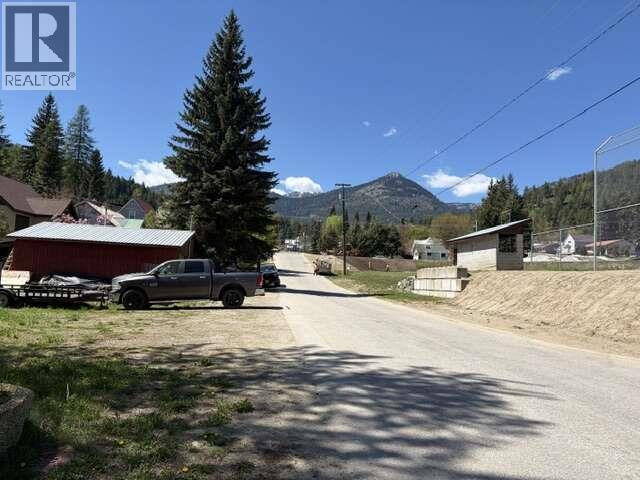 1755 Cook Avenue, Rossland, British Columbia  V0G 1Y0 - Photo 1 - 10398513