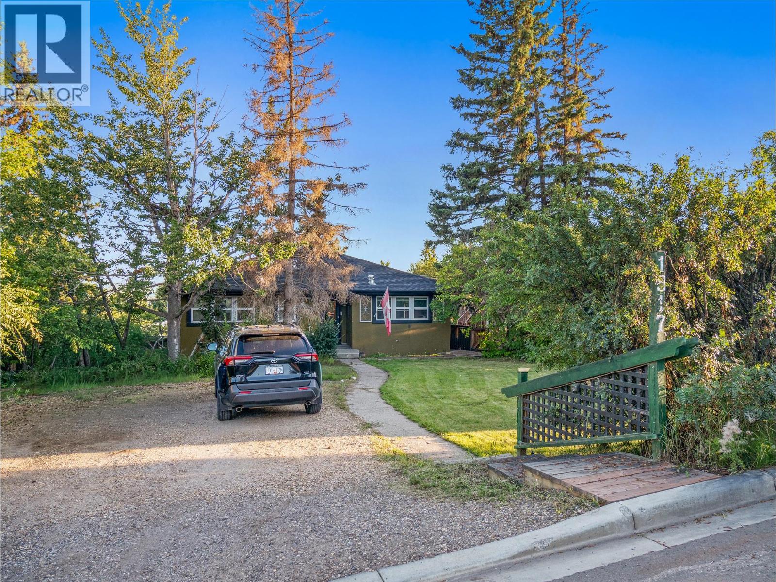 1517 94 Avenue, Dawson Creek, British Columbia  V1G 1H2 - Photo 1 - 10398512