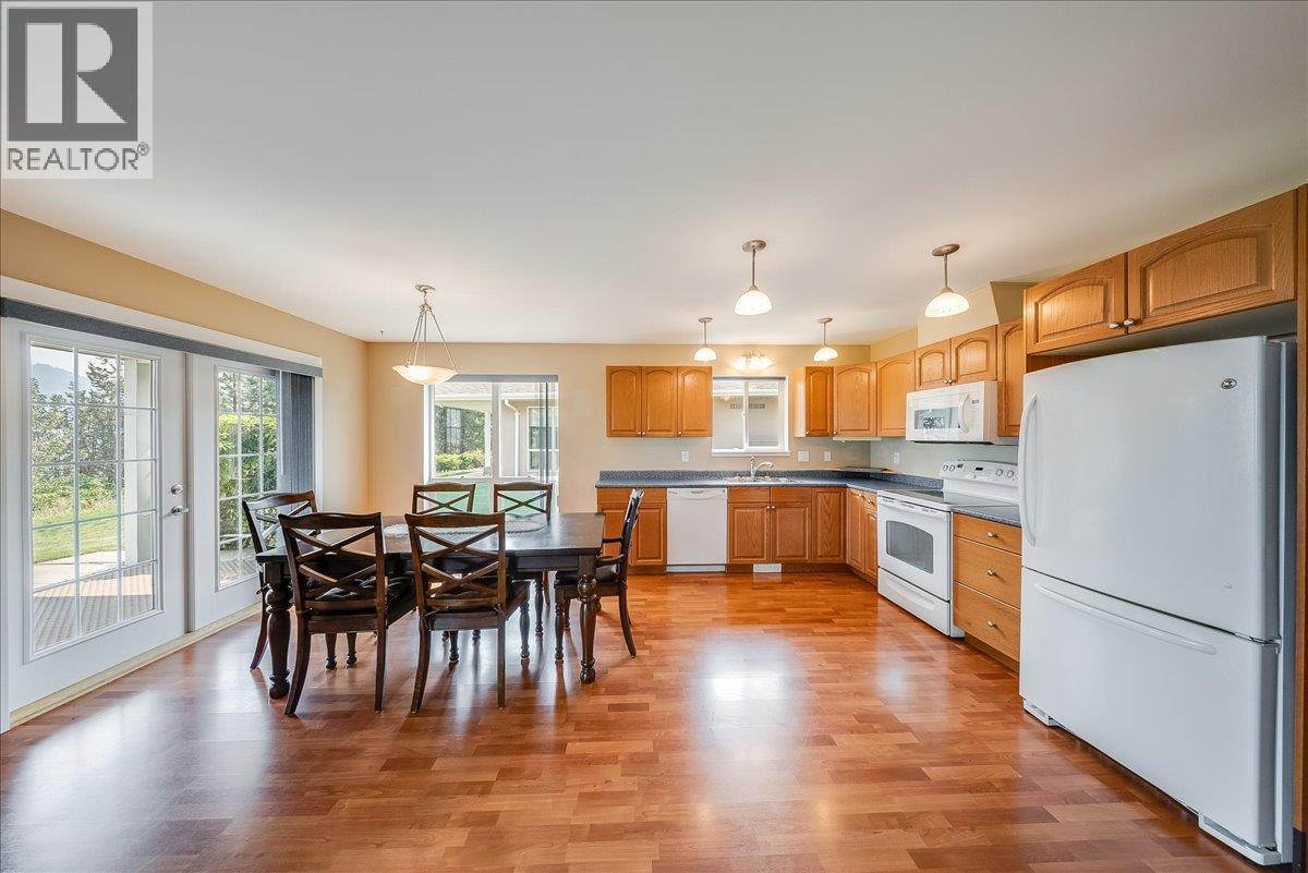 4200 Grandview Drive Unit# 131, Castlegar, British Columbia  V1N 4X6 - Photo 15 - 10398456