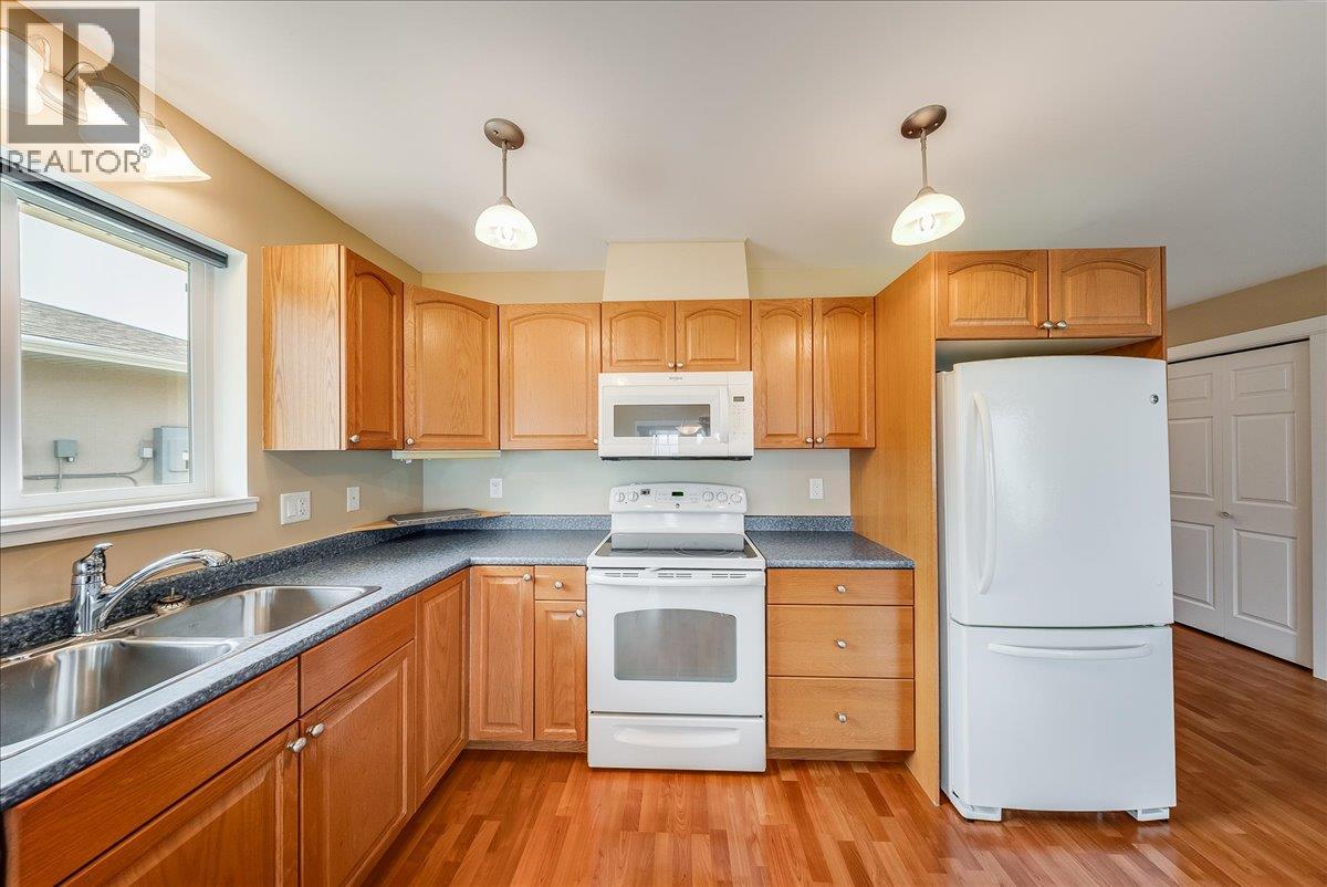 4200 Grandview Drive Unit# 131, Castlegar, British Columbia  V1N 4X6 - Photo 19 - 10398456