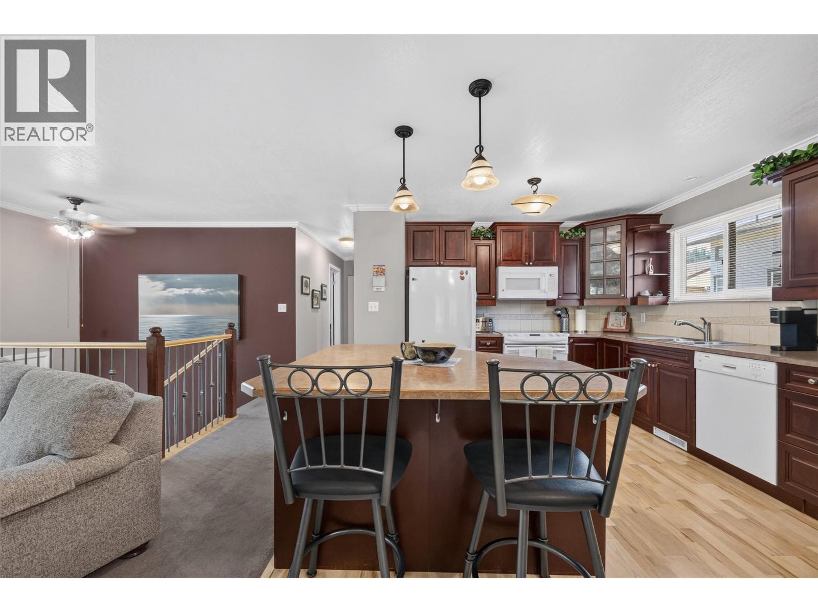 2730 5 Avenue Ne, Salmon Arm, British Columbia  V1E 2K3 - Photo 15 - 10398236