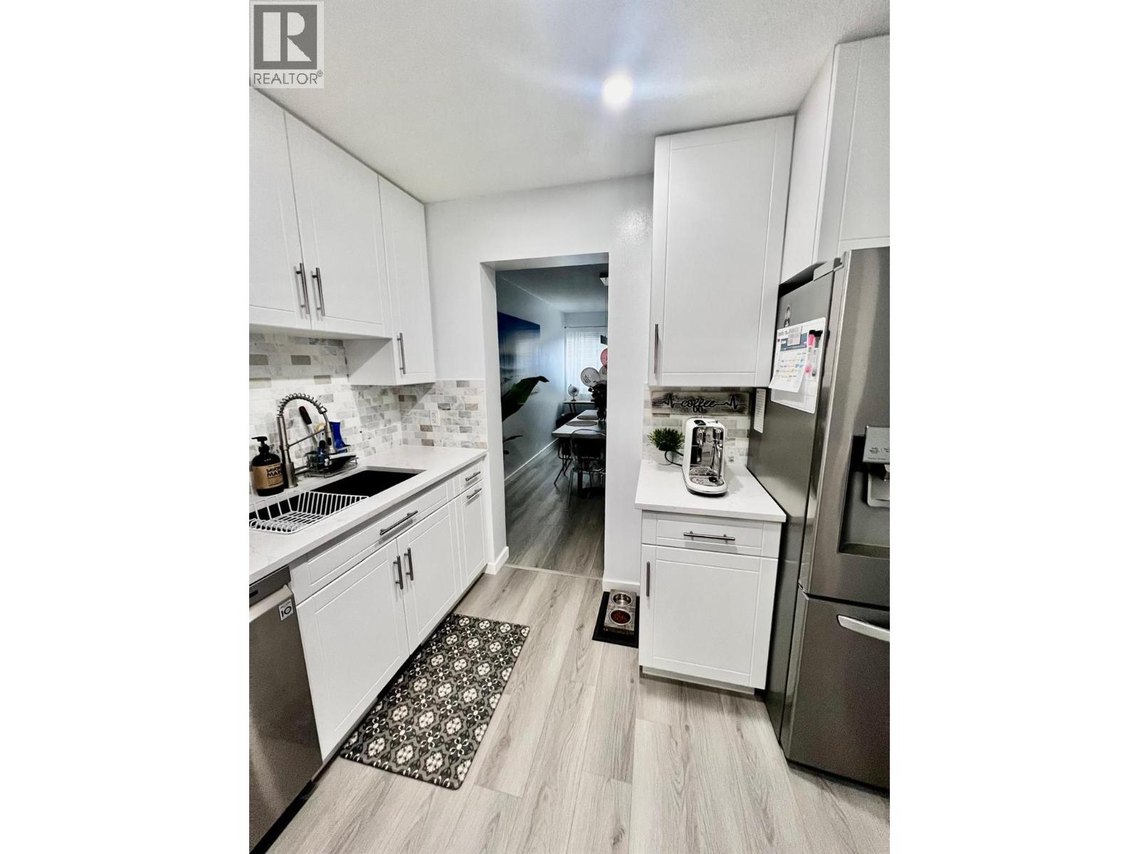 2020 Robson Place Unit# 14, Kamloops, British Columbia  V2C 2N2 - Photo 14 - 10398469