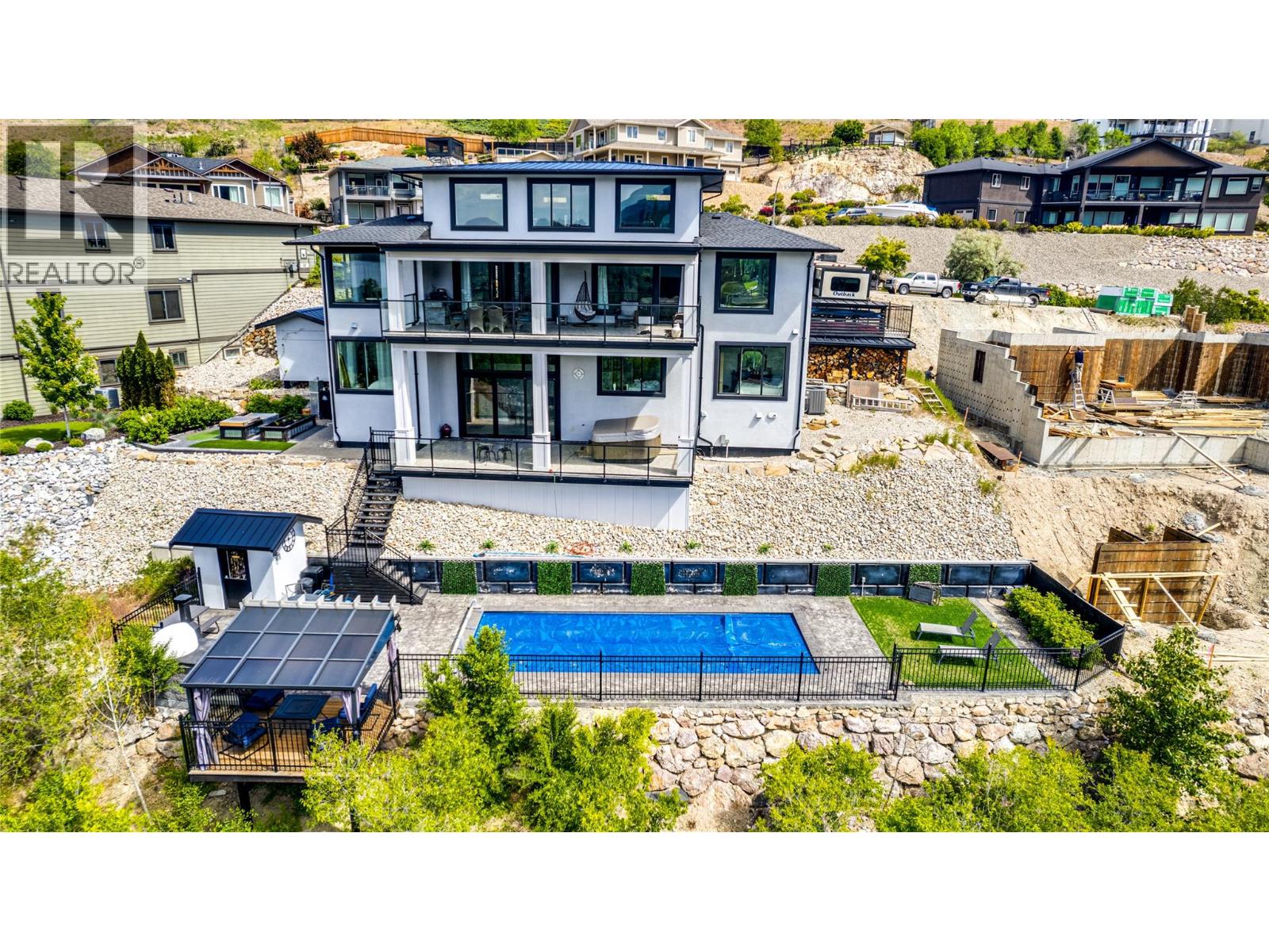 8792 Cortland Place, Coldstream, British Columbia  V1B 4B8 - Photo 1 - 10398519