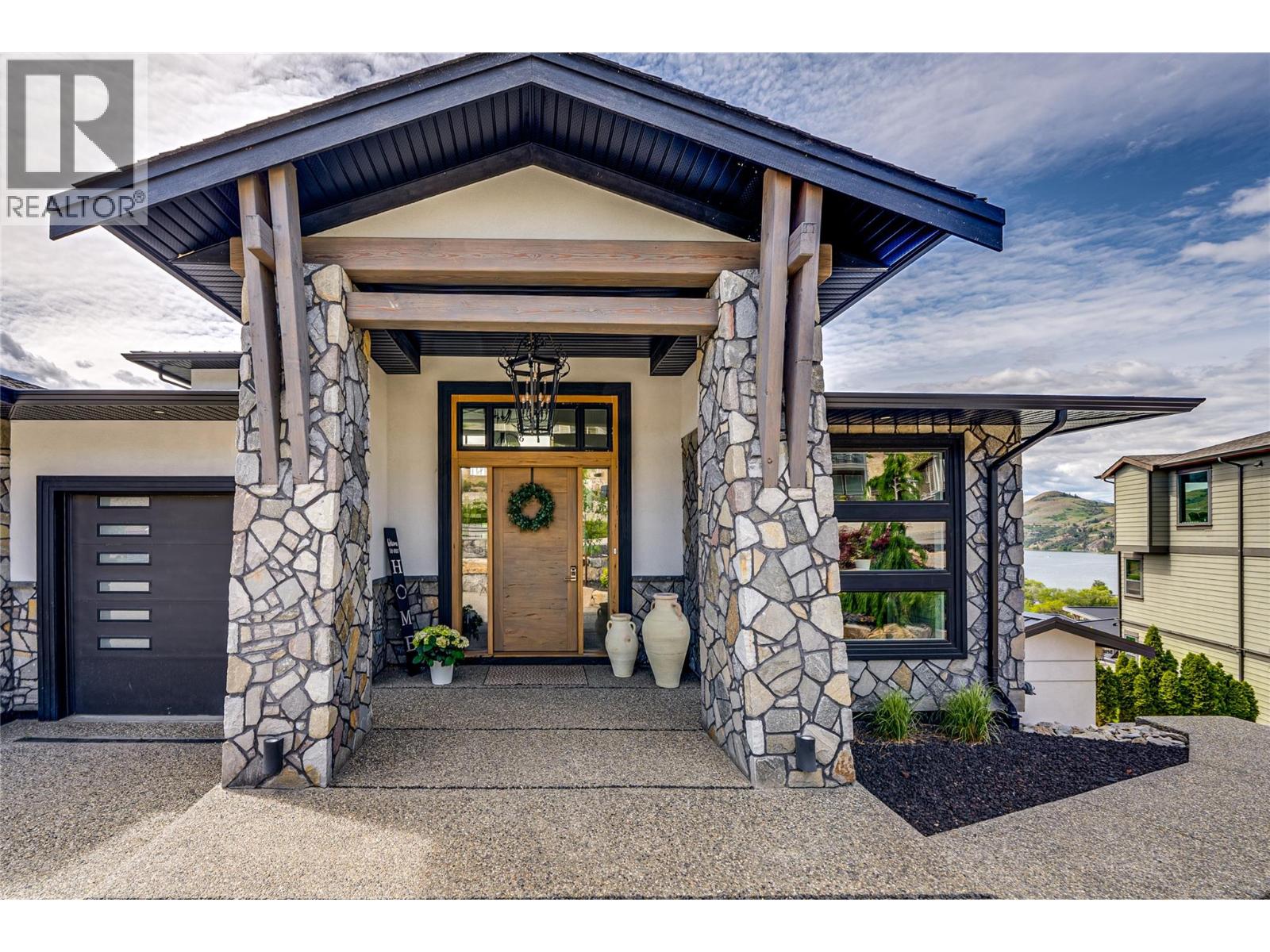 8792 Cortland Place, Coldstream, British Columbia  V1B 4B8 - Photo 10 - 10398519