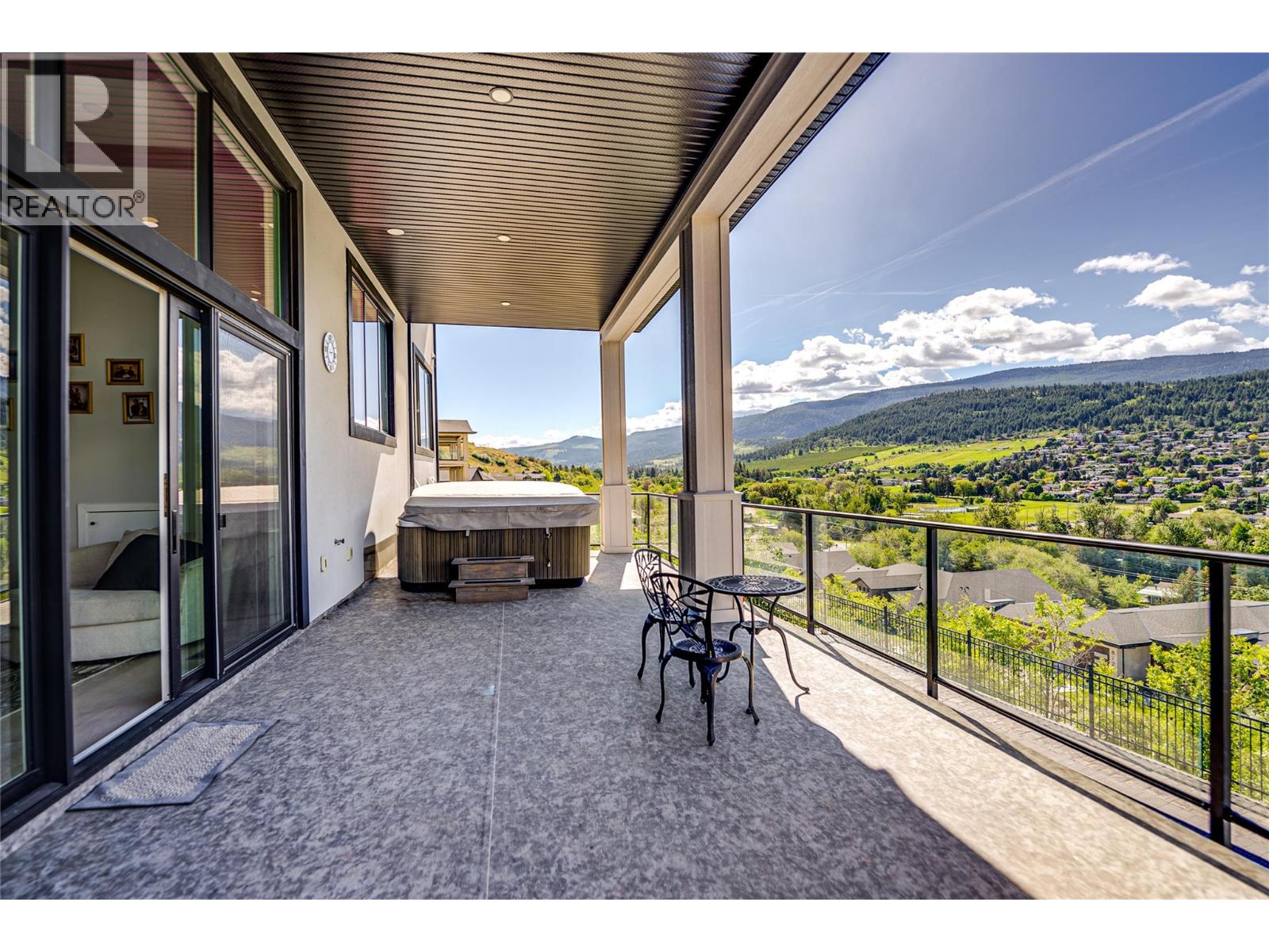 8792 Cortland Place, Coldstream, British Columbia  V1B 4B8 - Photo 11 - 10398519