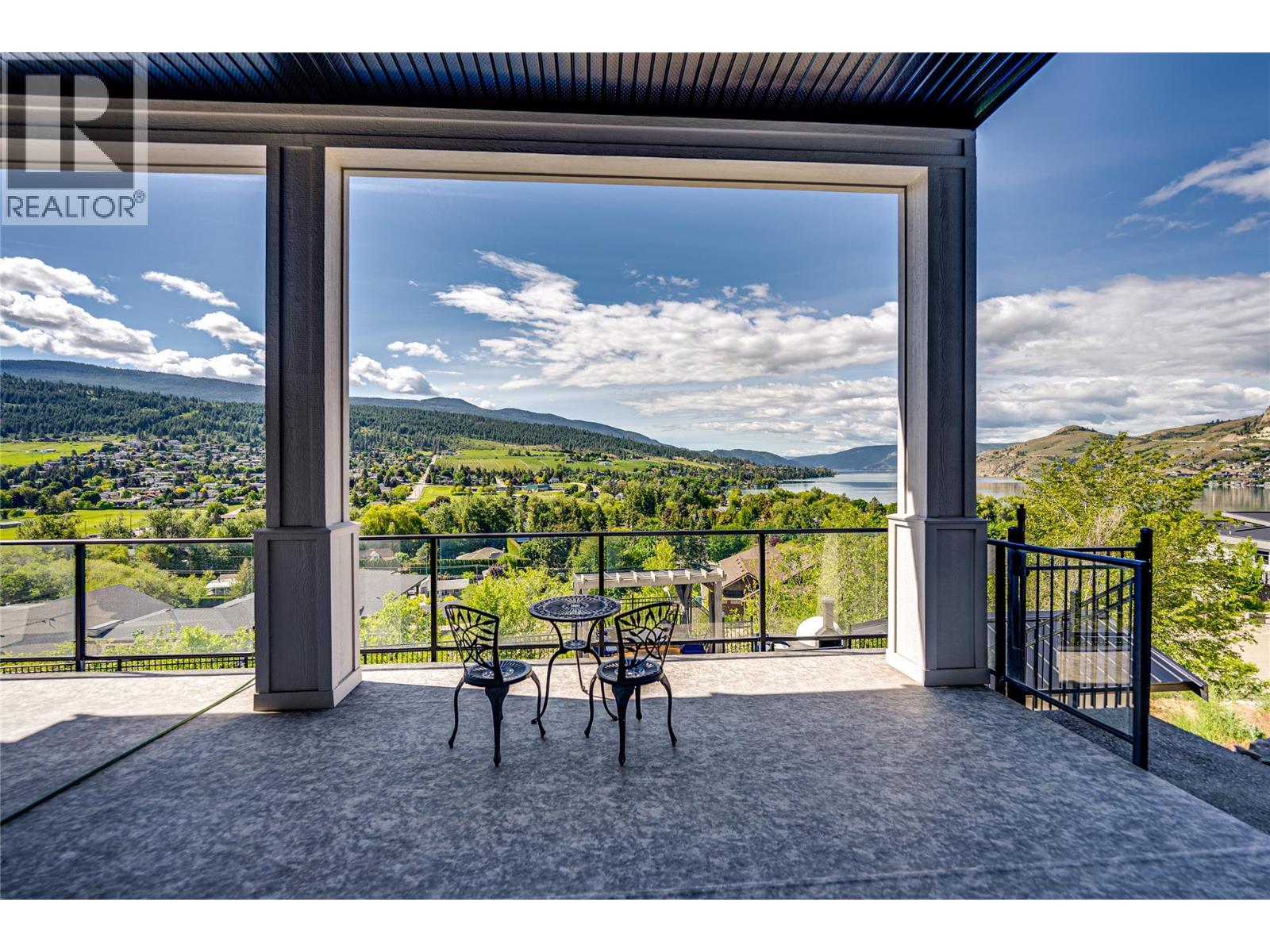 8792 Cortland Place, Coldstream, British Columbia  V1B 4B8 - Photo 14 - 10398519