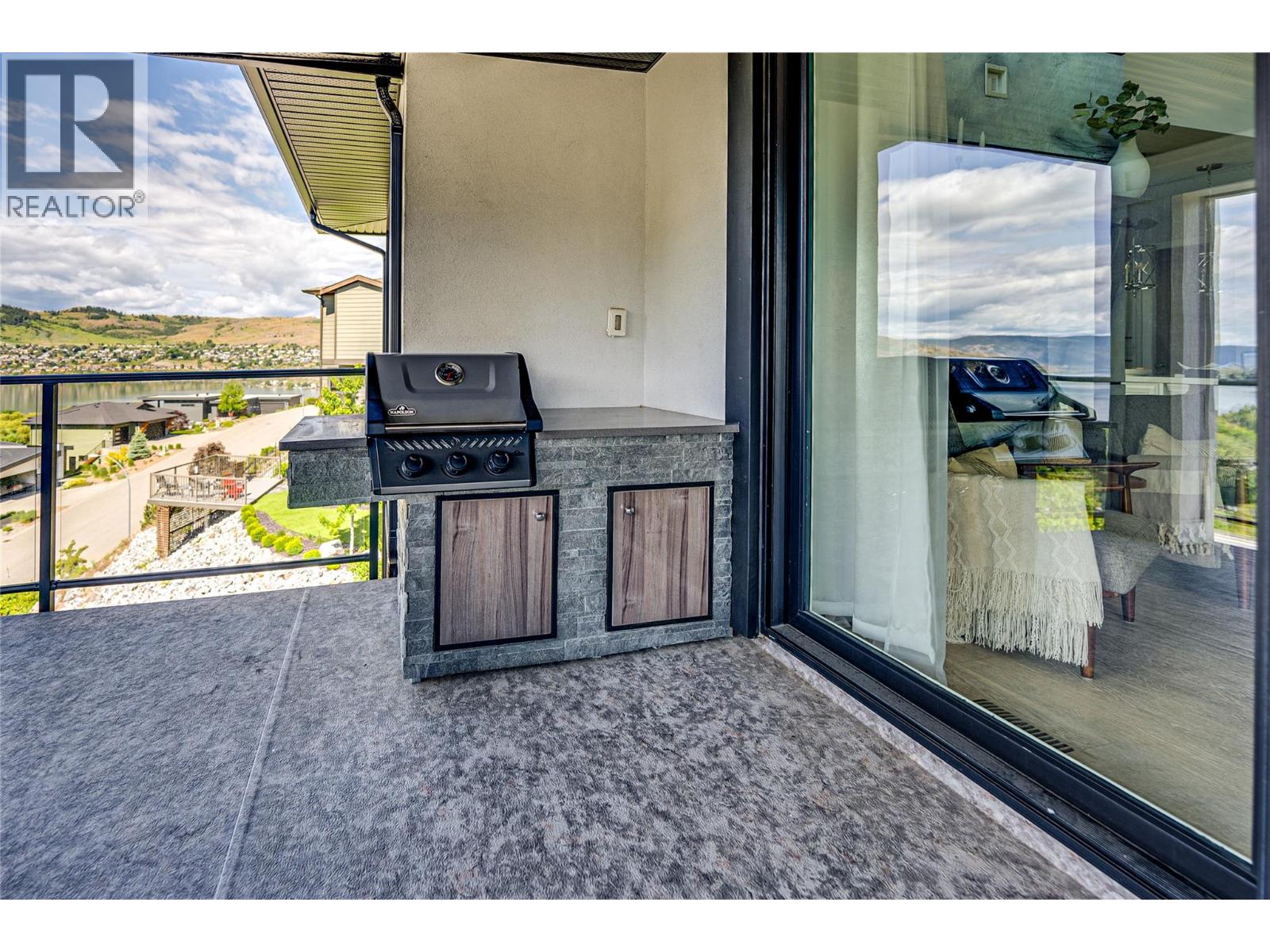 8792 Cortland Place, Coldstream, British Columbia  V1B 4B8 - Photo 15 - 10398519
