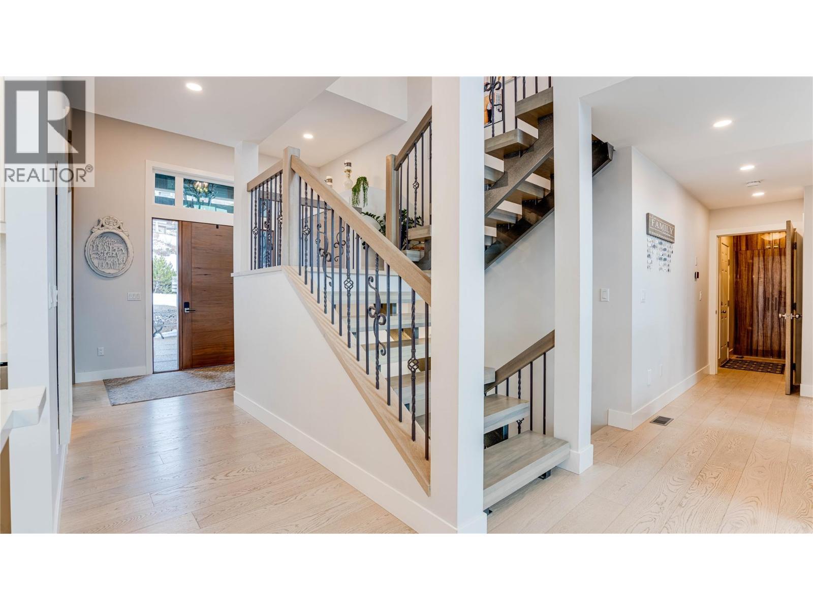 8792 Cortland Place, Coldstream, British Columbia  V1B 4B8 - Photo 35 - 10398519