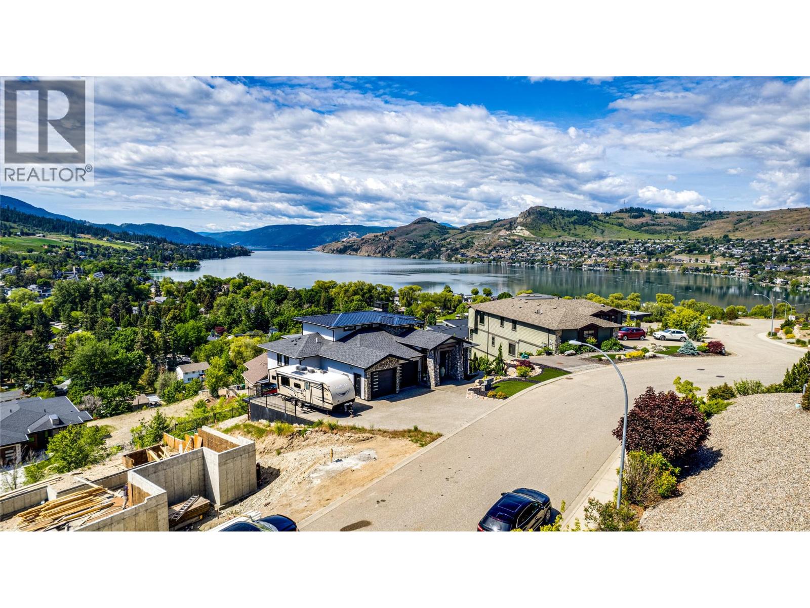 8792 Cortland Place, Coldstream, British Columbia  V1B 4B8 - Photo 5 - 10398519