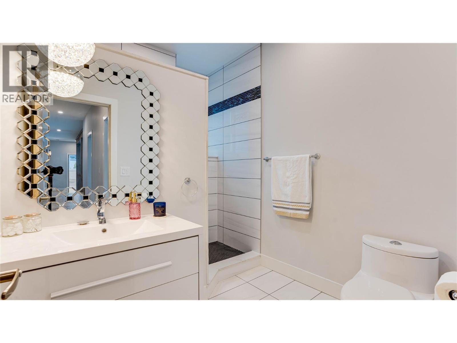8792 Cortland Place, Coldstream, British Columbia  V1B 4B8 - Photo 74 - 10398519