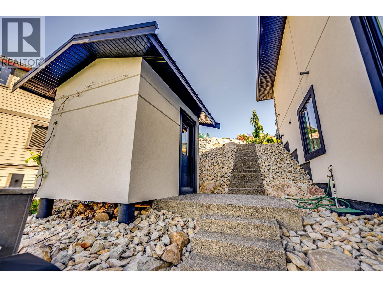8792 Cortland Place, Coldstream, British Columbia  V1B 4B8 - Photo 91 - 10398519