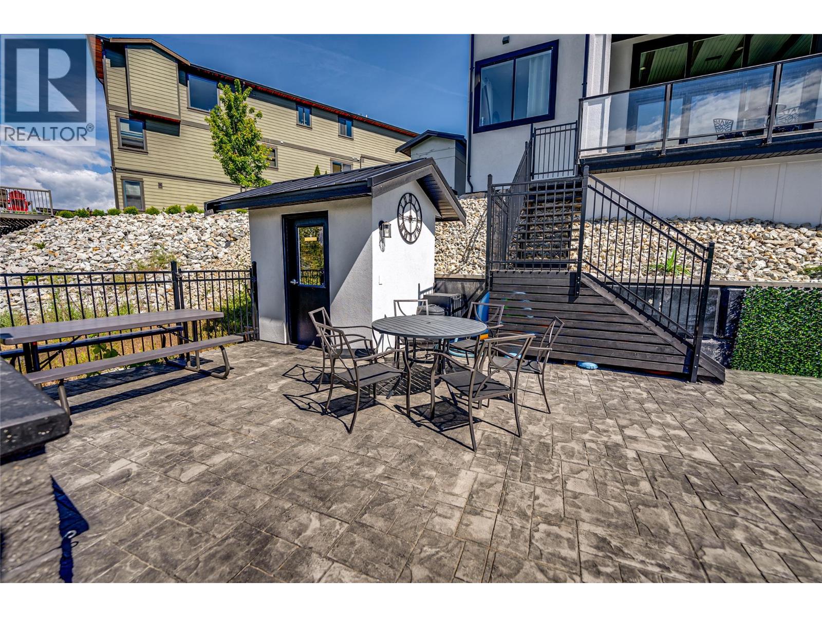 8792 Cortland Place, Coldstream, British Columbia  V1B 4B8 - Photo 94 - 10398519