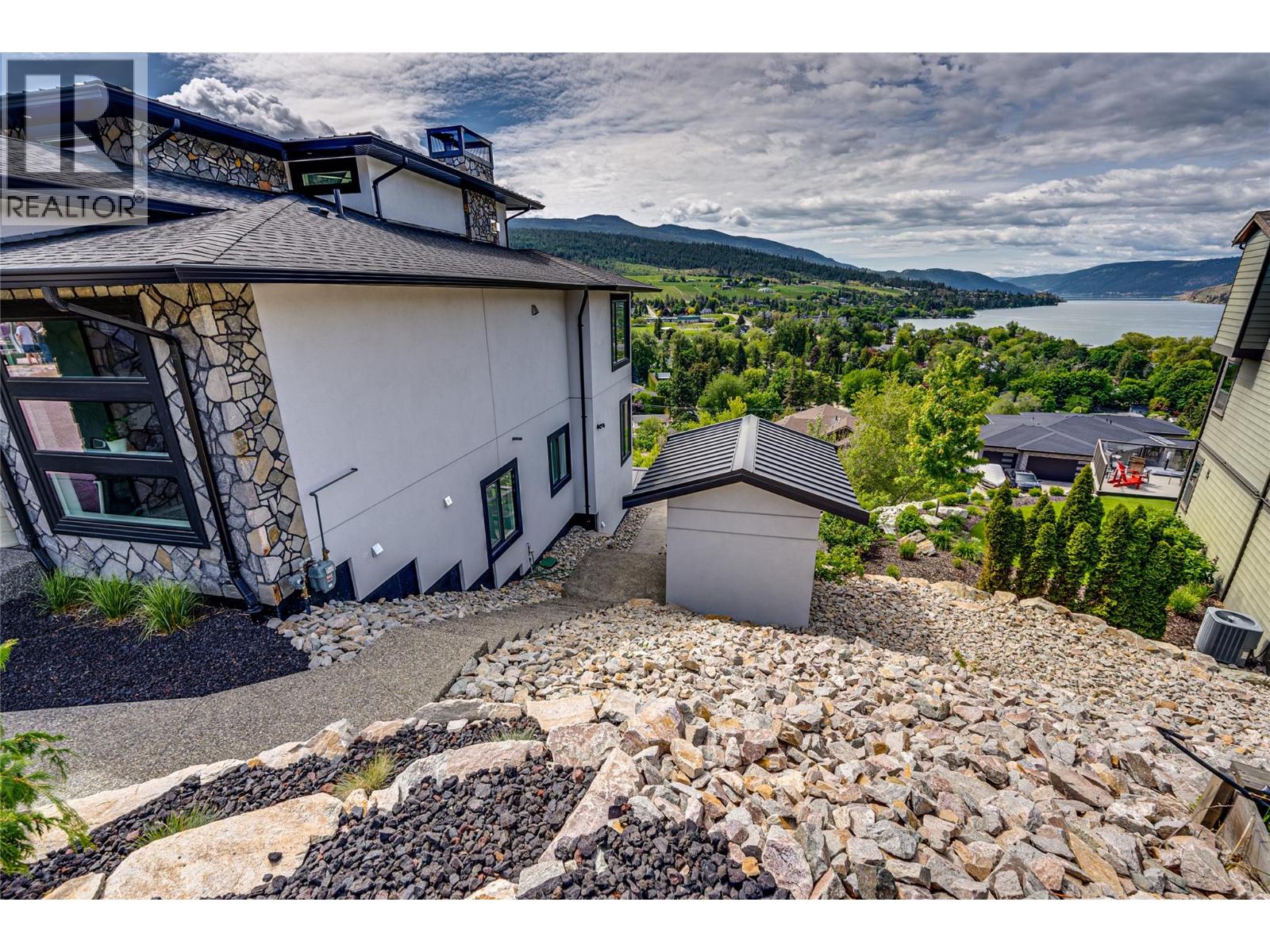 8792 Cortland Place, Coldstream, British Columbia  V1B 4B8 - Photo 98 - 10398519