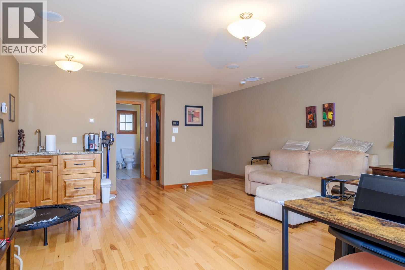 903 Redstone Drive, Rossland, British Columbia  V0G 1Y0 - Photo 35 - 10398064