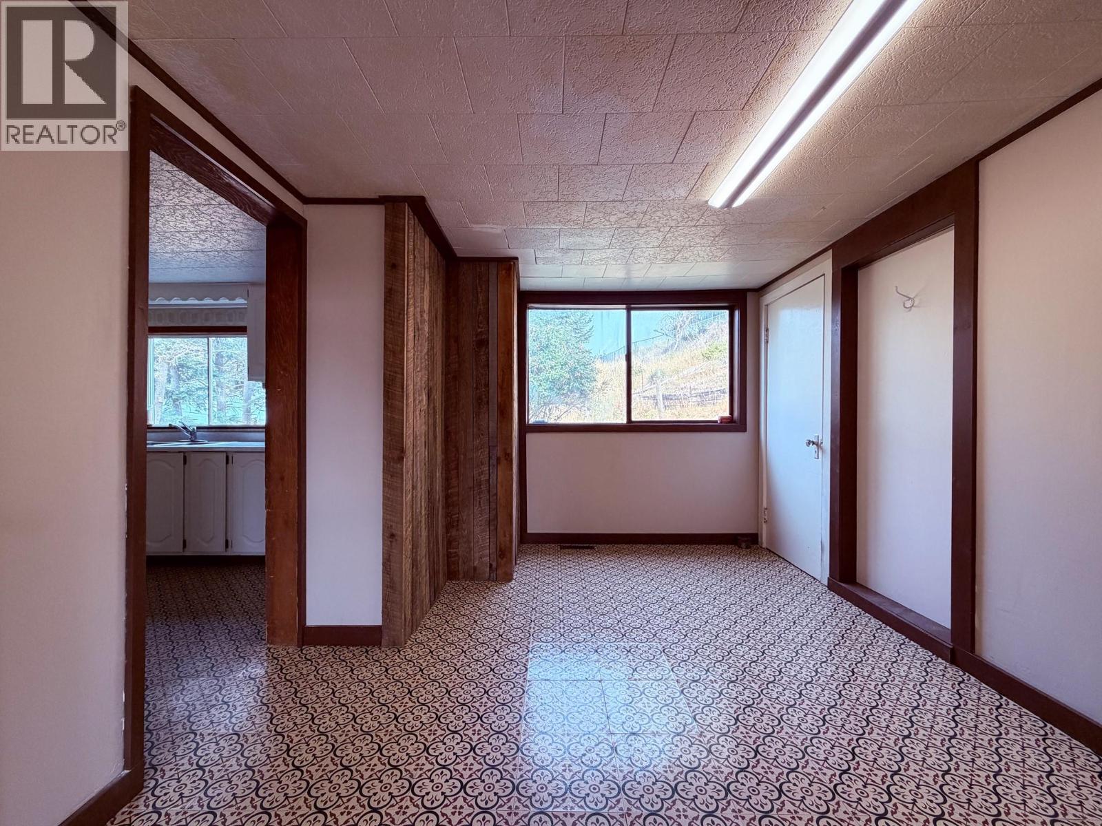 5740 95 Highway, Edgewater, British Columbia  V0A 1E0 - Photo 31 - 10398525