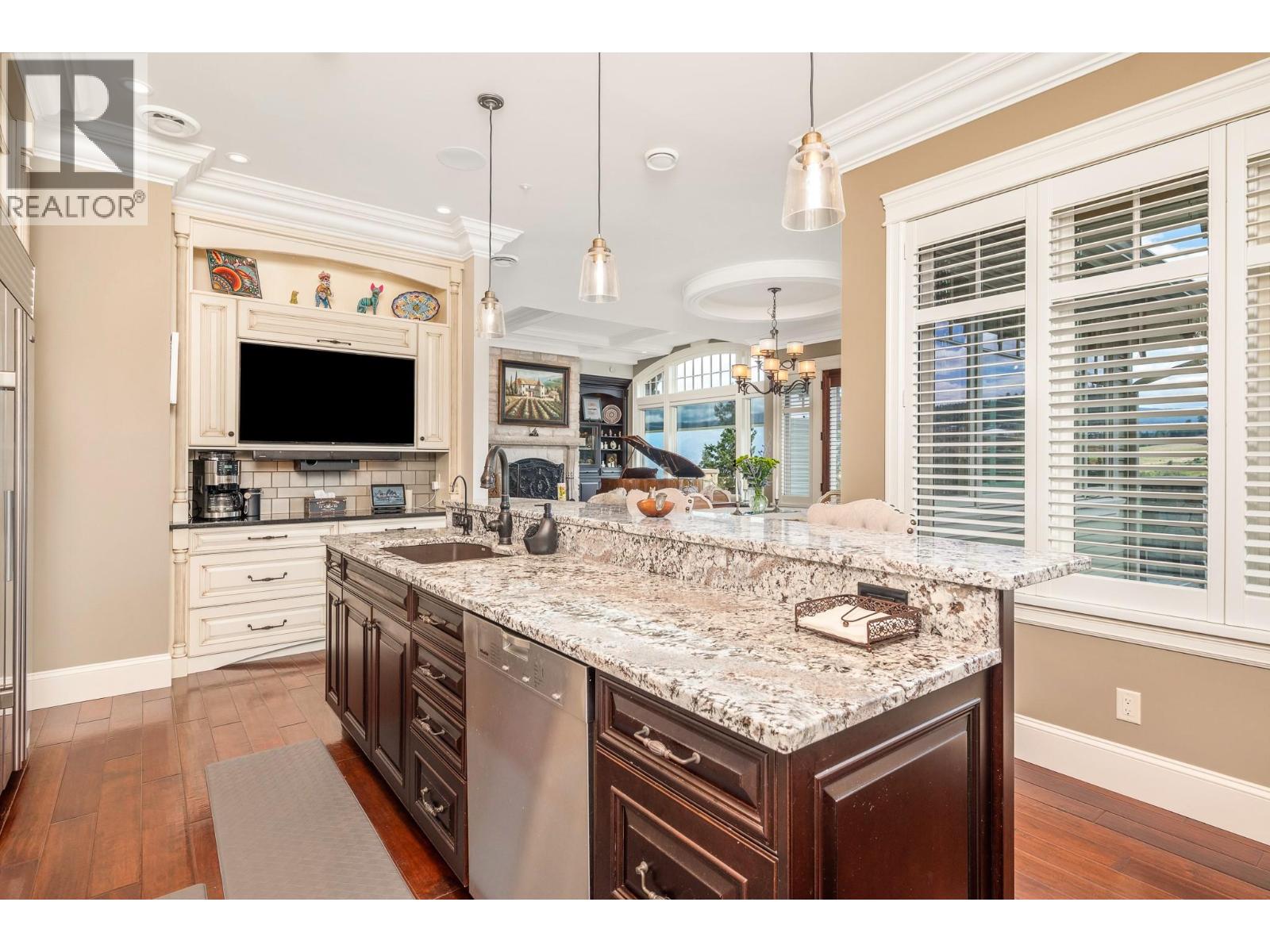 602 Falcon Point Way, Vernon, British Columbia  V1H 2H7 - Photo 23 - 10398517