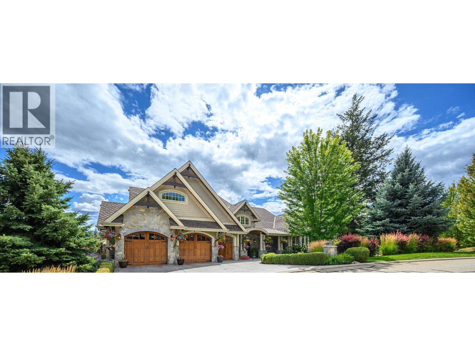 602 Falcon Point Way, Vernon, British Columbia  V1H 2H7 - Photo 3 - 10398517