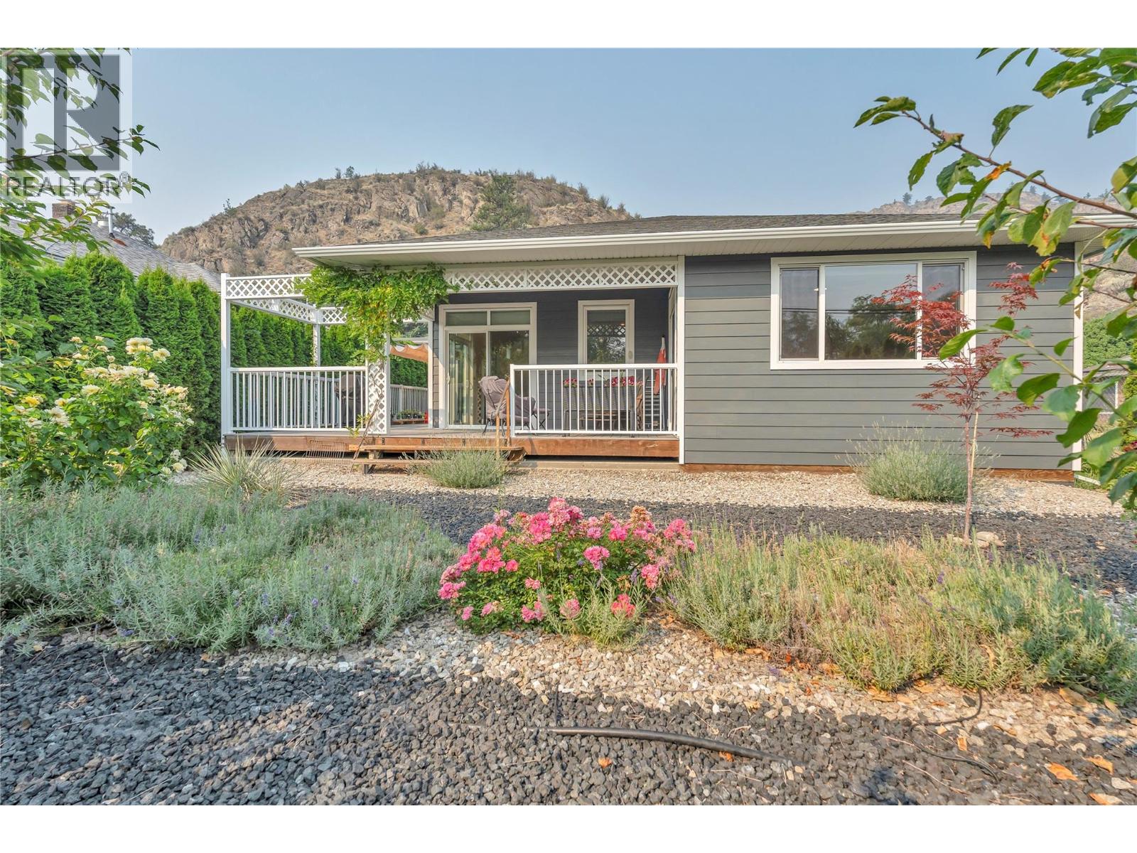 6753 Hillside Place, Oliver, British Columbia  V0H 1T0 - Photo 1 - 10398527