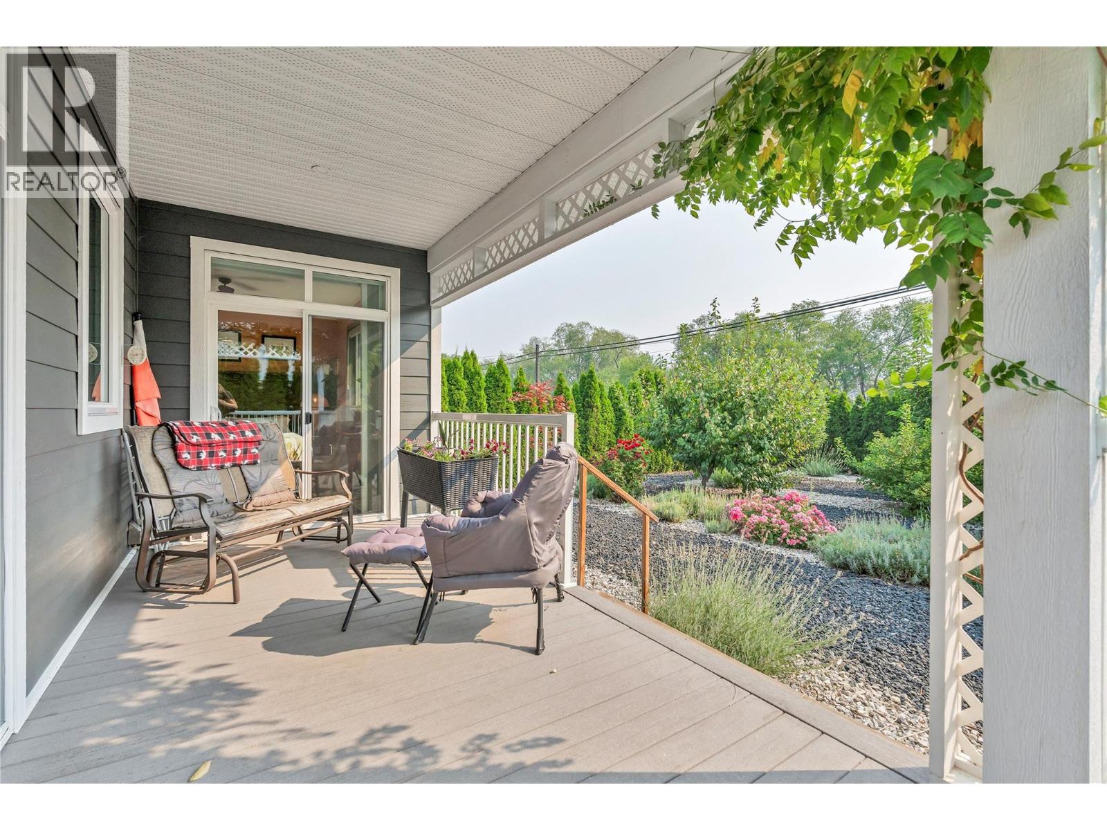 6753 Hillside Place, Oliver, British Columbia  V0H 1T0 - Photo 17 - 10398527