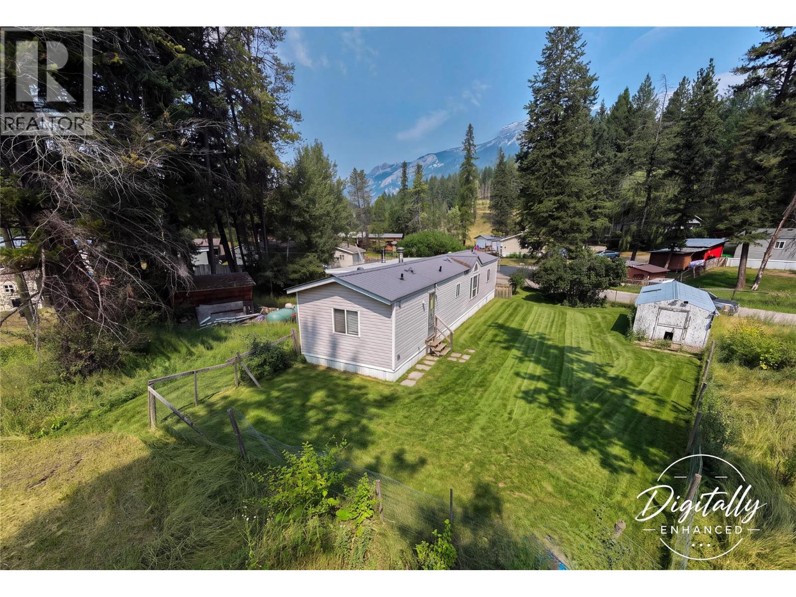 8470 Caithness Road Unit# 16, Elko, British Columbia  V0B 1T3 - Photo 2 - 10398443