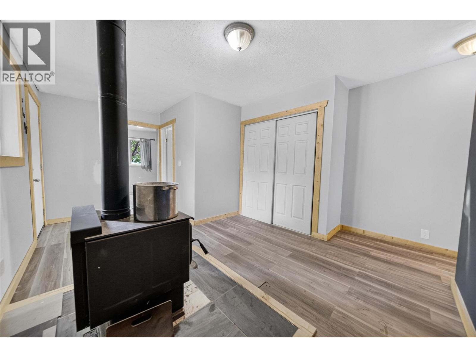 8470 Caithness Road Unit# 16, Elko, British Columbia  V0B 1T3 - Photo 4 - 10398443