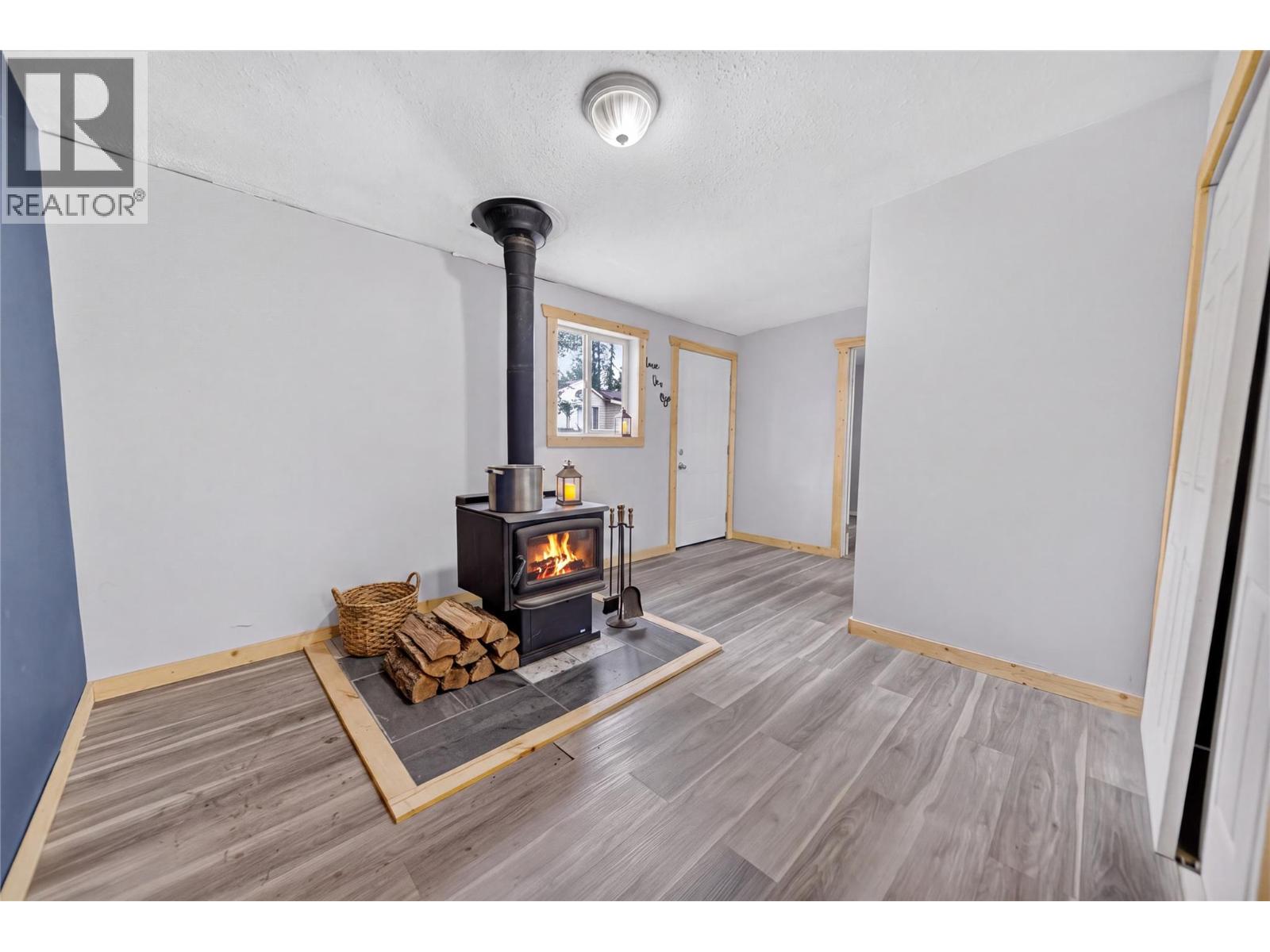8470 Caithness Road Unit# 16, Elko, British Columbia  V0B 1T3 - Photo 8 - 10398443
