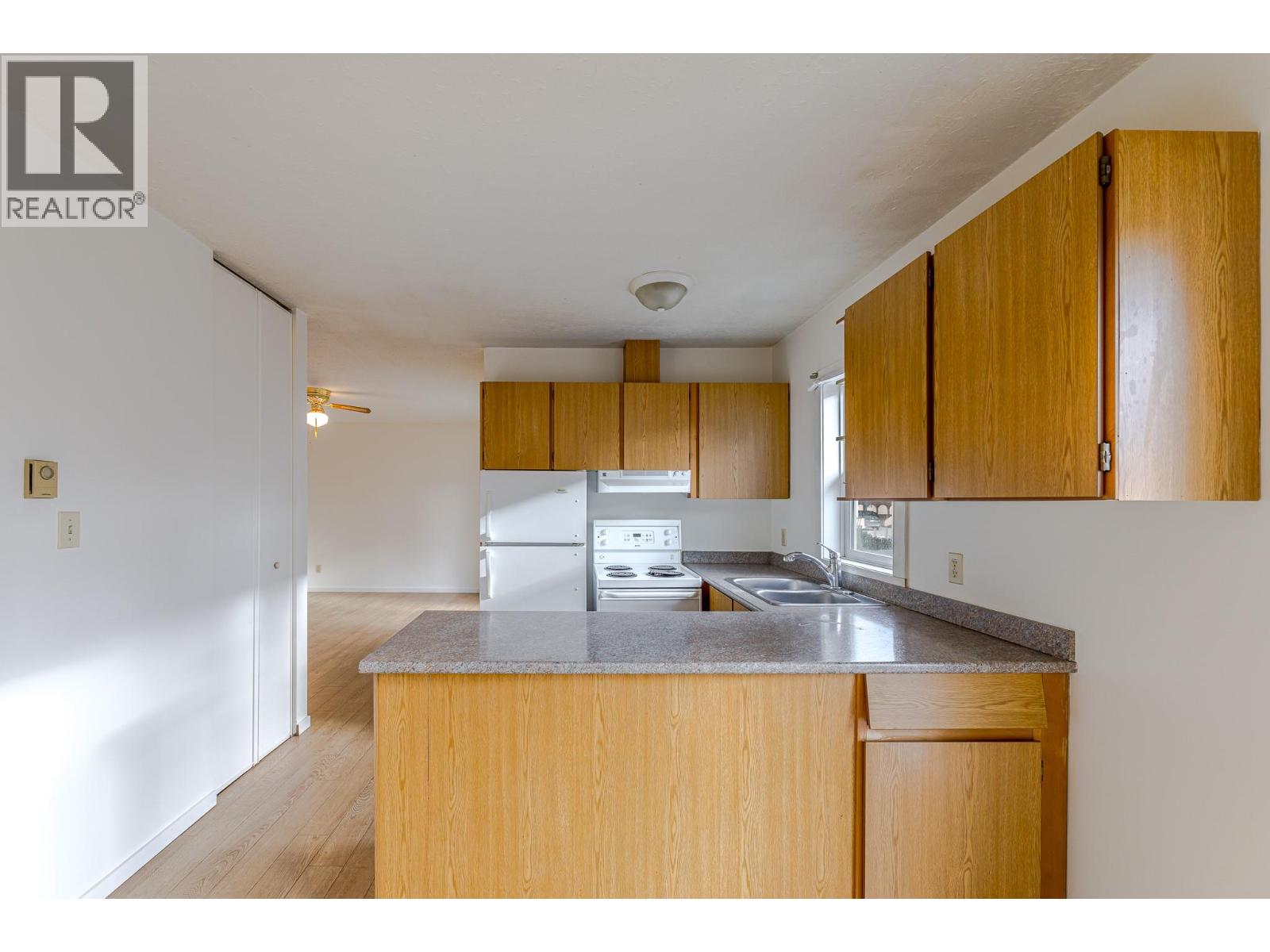 8010 Vedette Drive Unit# 1, Osoyoos, British Columbia  V0H 1Z2 - Photo 7 - 10398577