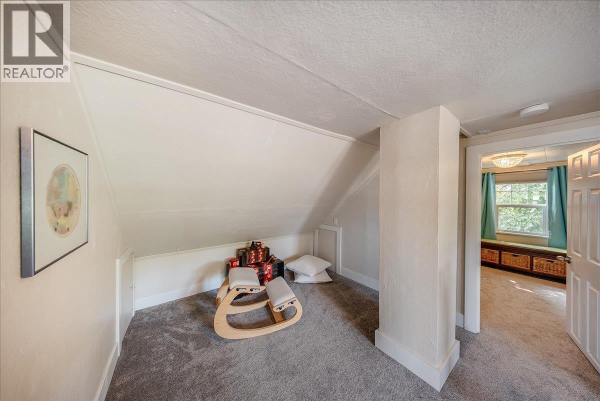 812 2nd Street, Castlegar, British Columbia  V1N 1Y7 - Photo 24 - 10398431