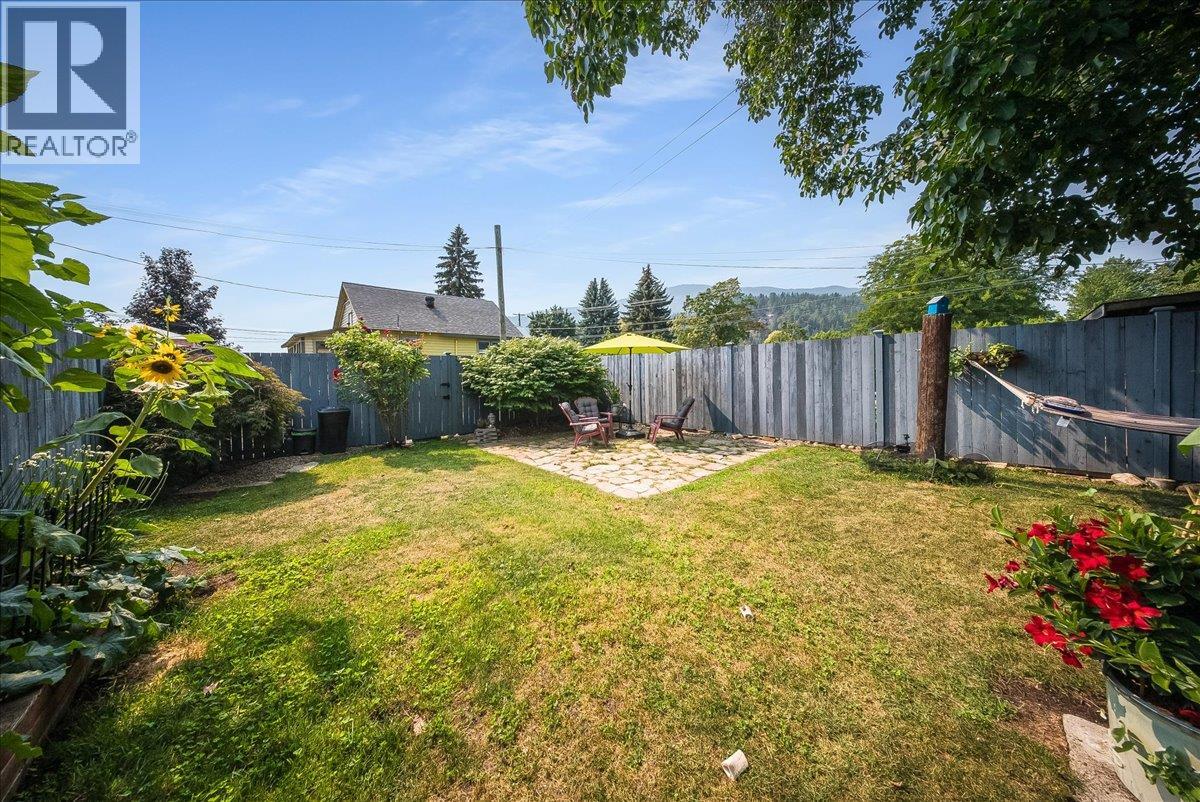 812 2nd Street, Castlegar, British Columbia  V1N 1Y7 - Photo 44 - 10398431