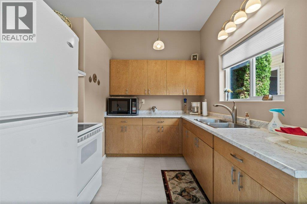 4842 Sunnybrae Canoe Point Road, Tappen, British Columbia  V0E 2X1 - Photo 45 - 10398604