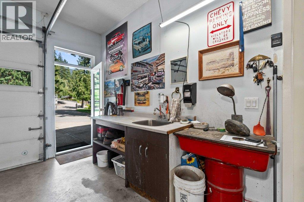 4842 Sunnybrae Canoe Point Road, Tappen, British Columbia  V0E 2X1 - Photo 67 - 10398604