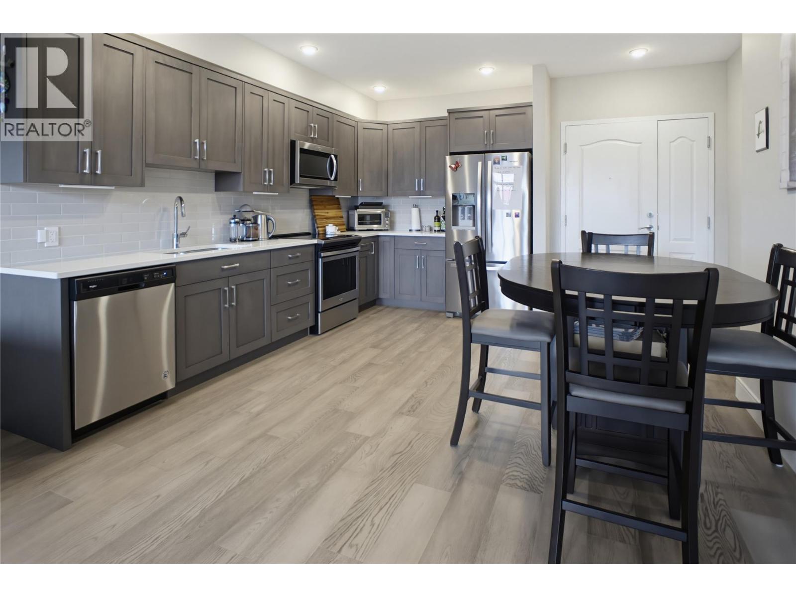 568 Lorne Street Unit# 205, Kamloops, British Columbia  V2C 1W3 - Photo 3 - 10398590