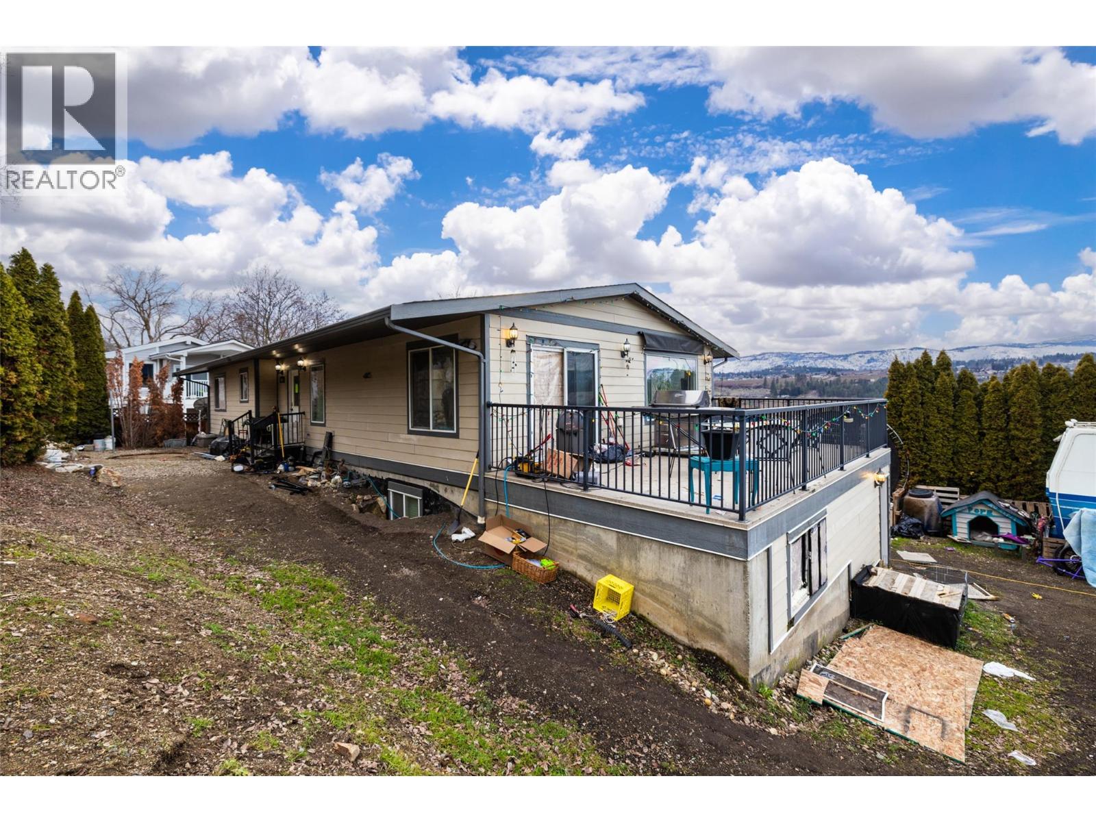 10957 Pheasant Road, Lake Country, British Columbia  V4V 1W9 - Photo 2 - 10398504