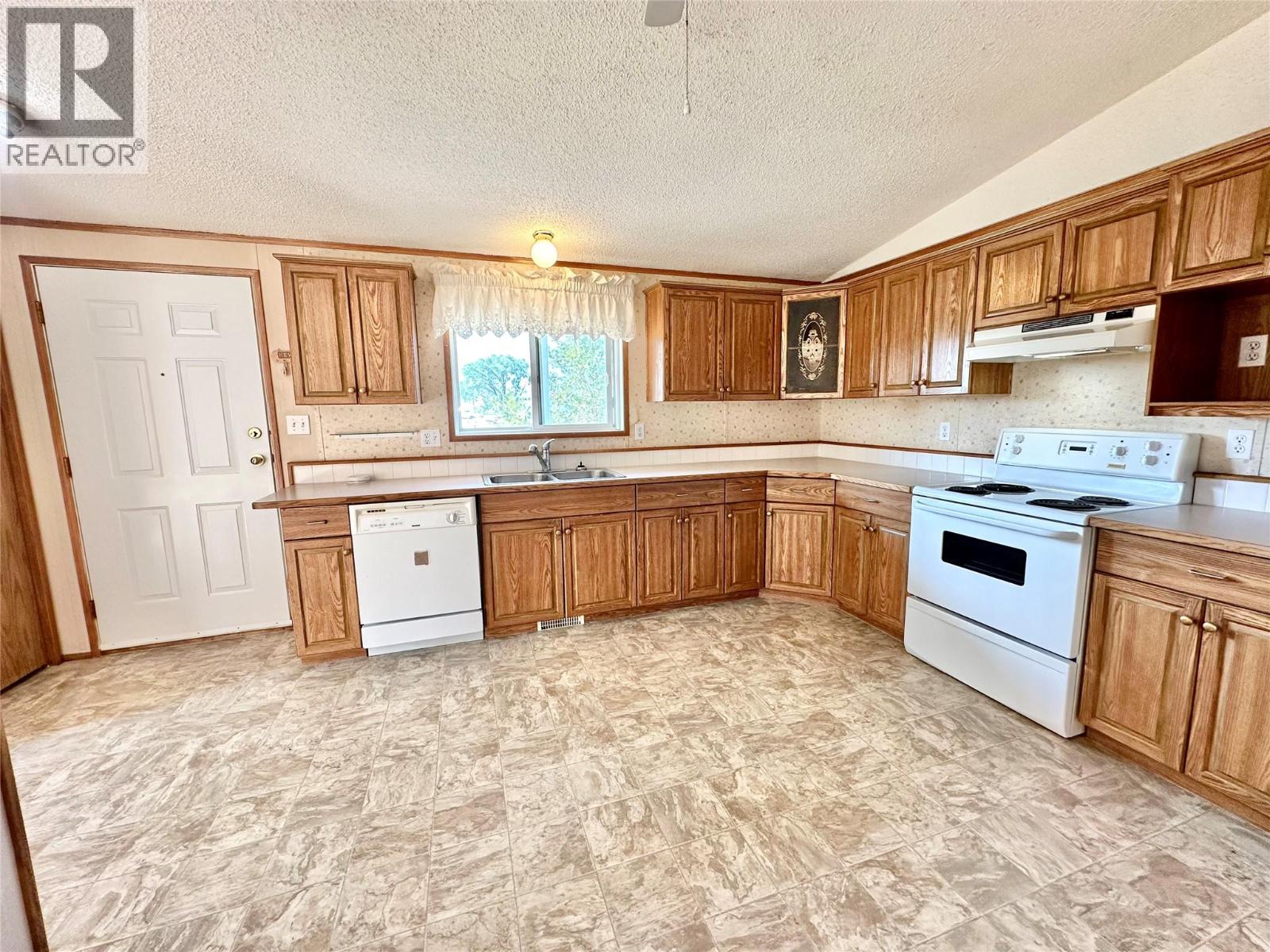 908 Blakeborough Avenue, Keremeos, British Columbia  V0X 1N2 - Photo 13 - 10397342