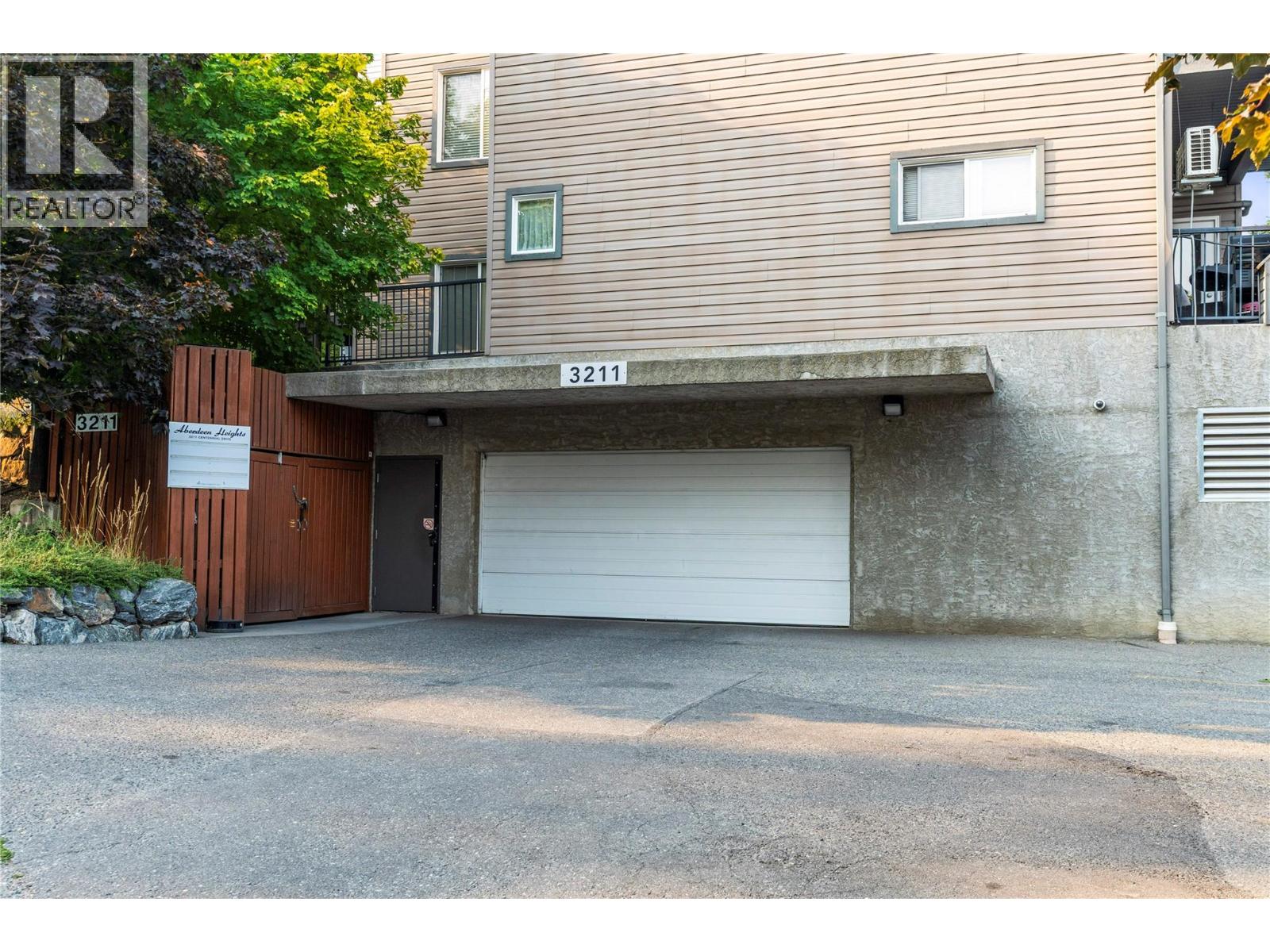 3211 Centennial Drive Unit# 24, Vernon, British Columbia  V1T 2T8 - Photo 35 - 10398390