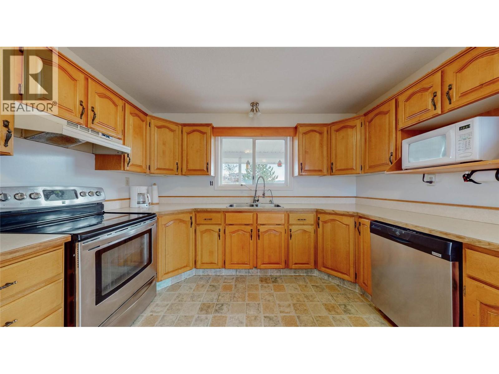 8950 122nd Avenue, Osoyoos, British Columbia  V0H 1V2 - Photo 8 - 10398629