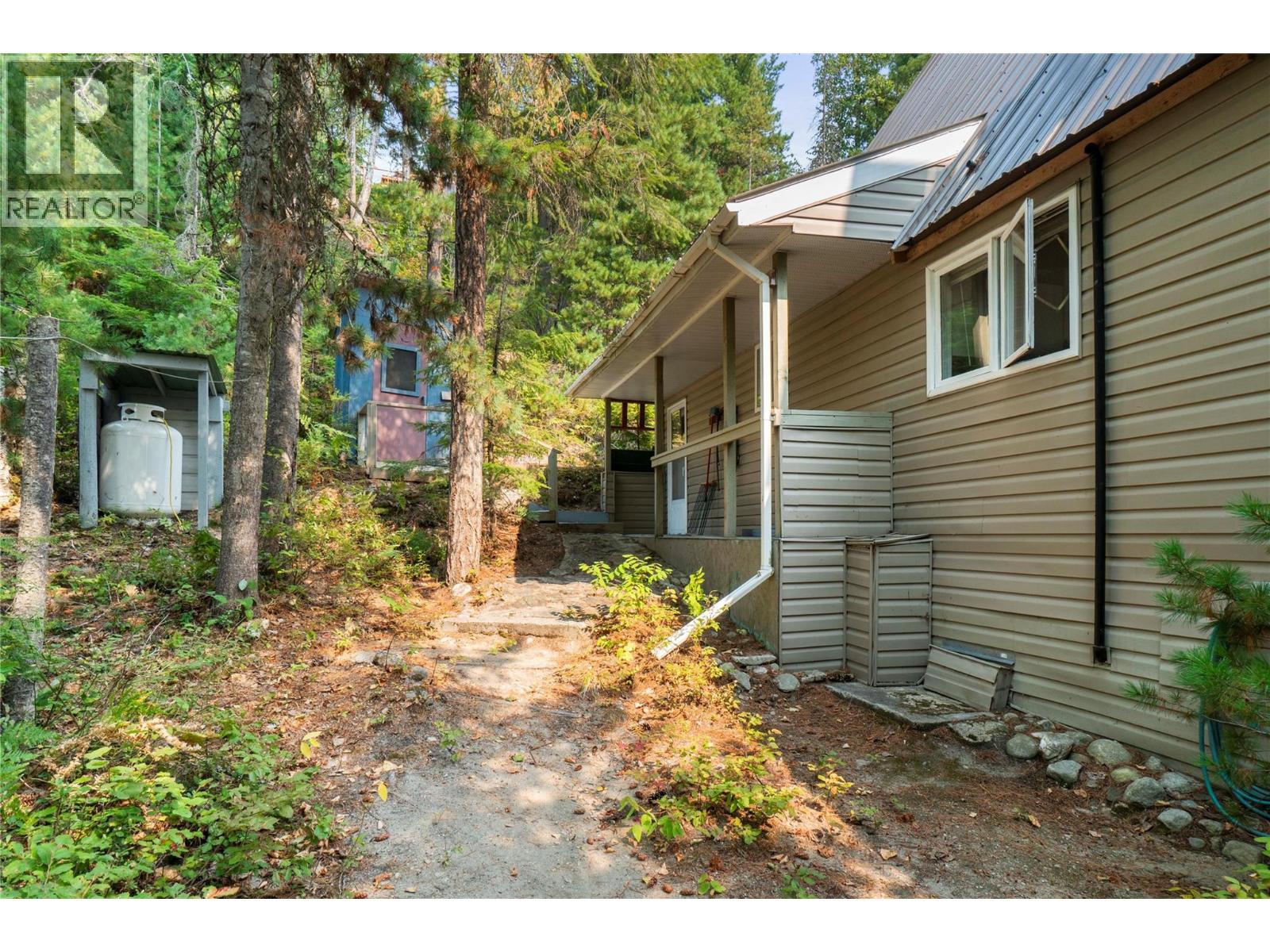 8800 Seymour Arm Main Forest Service Road Unit# 16, Seymour Arm, British Columbia  V0E 2V2 - Photo 49 - 10398633