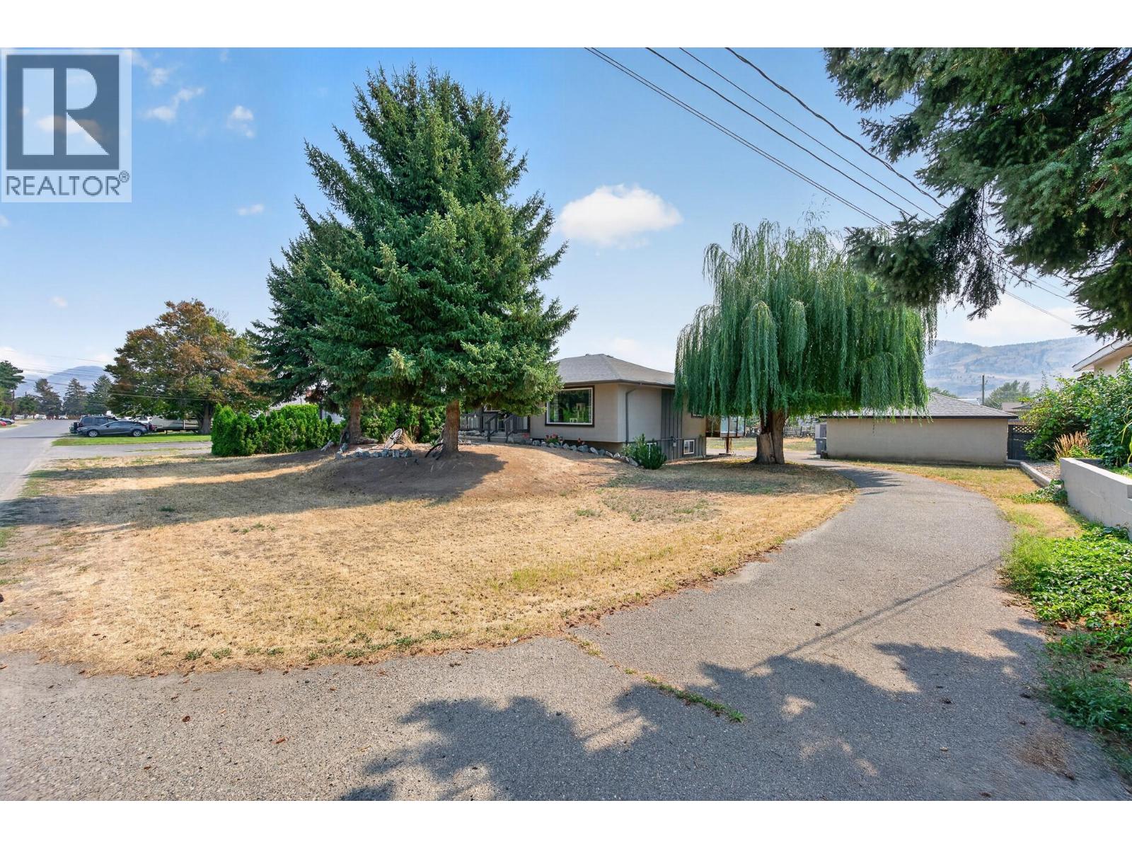 2545 Young Avenue, Kamloops, British Columbia  V2B 4M9 - Photo 1 - 10398653