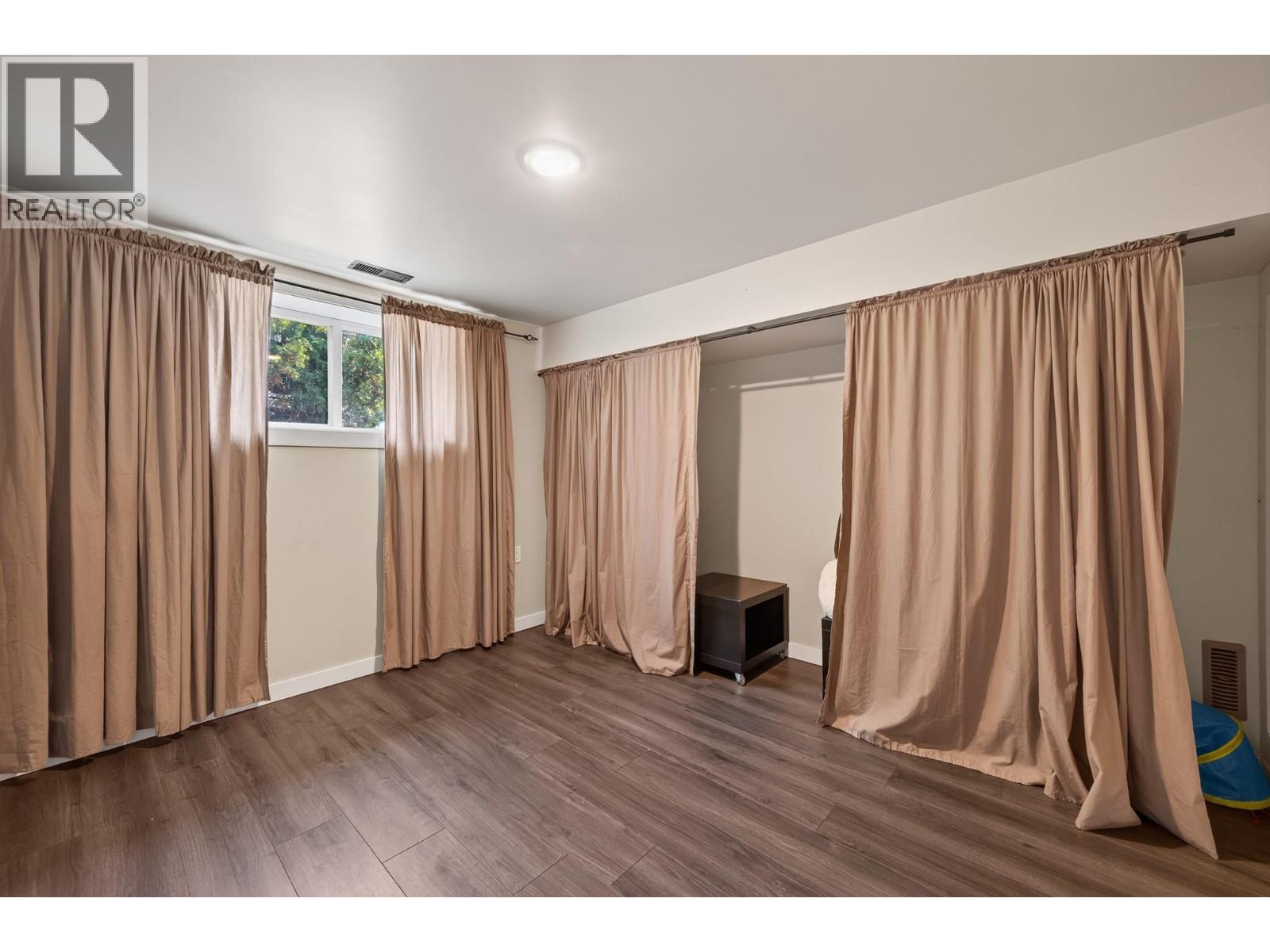 2545 Young Avenue, Kamloops, British Columbia  V2B 4M9 - Photo 23 - 10398653