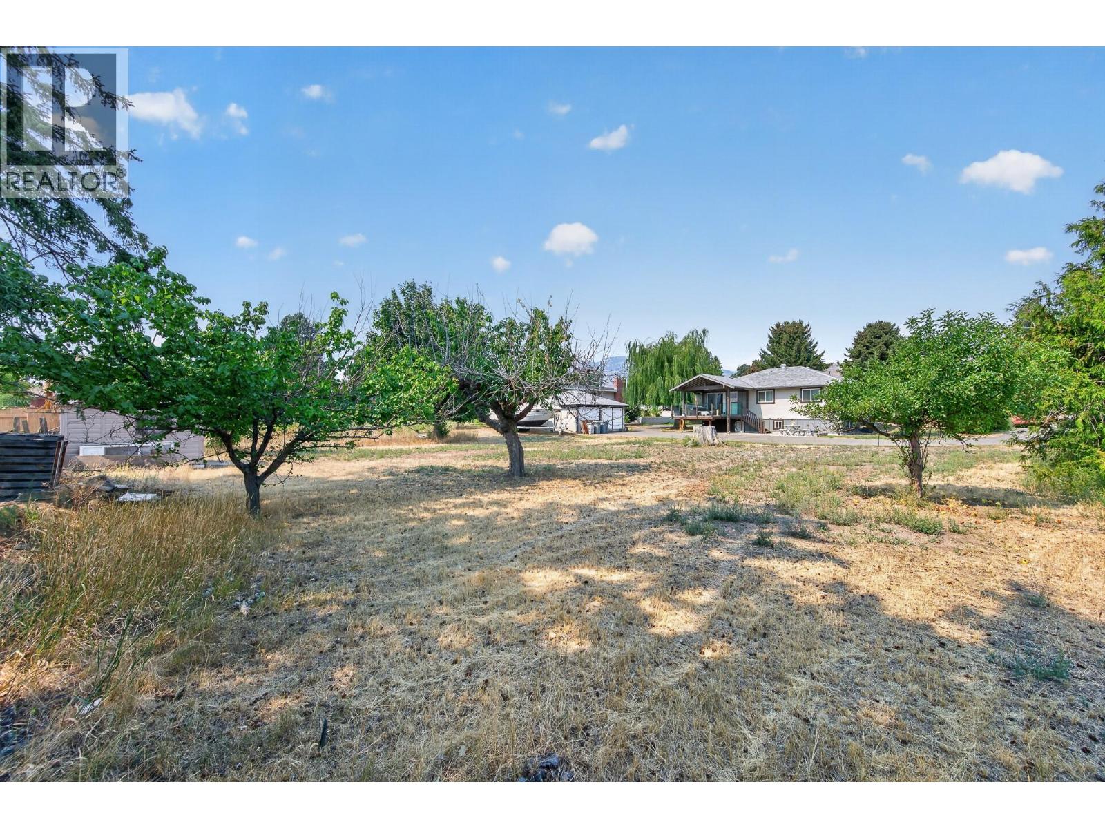 2545 Young Avenue, Kamloops, British Columbia  V2B 4M9 - Photo 36 - 10398653