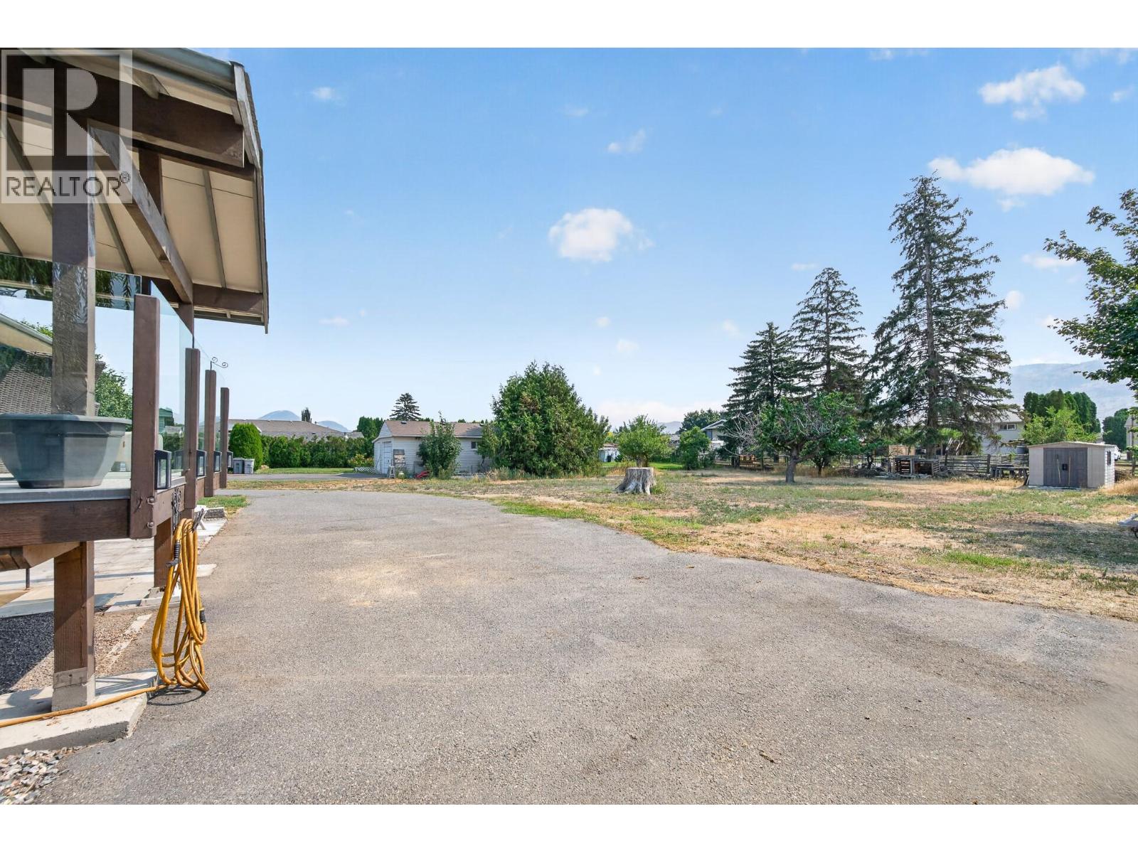 2545 Young Avenue, Kamloops, British Columbia  V2B 4M9 - Photo 39 - 10398653