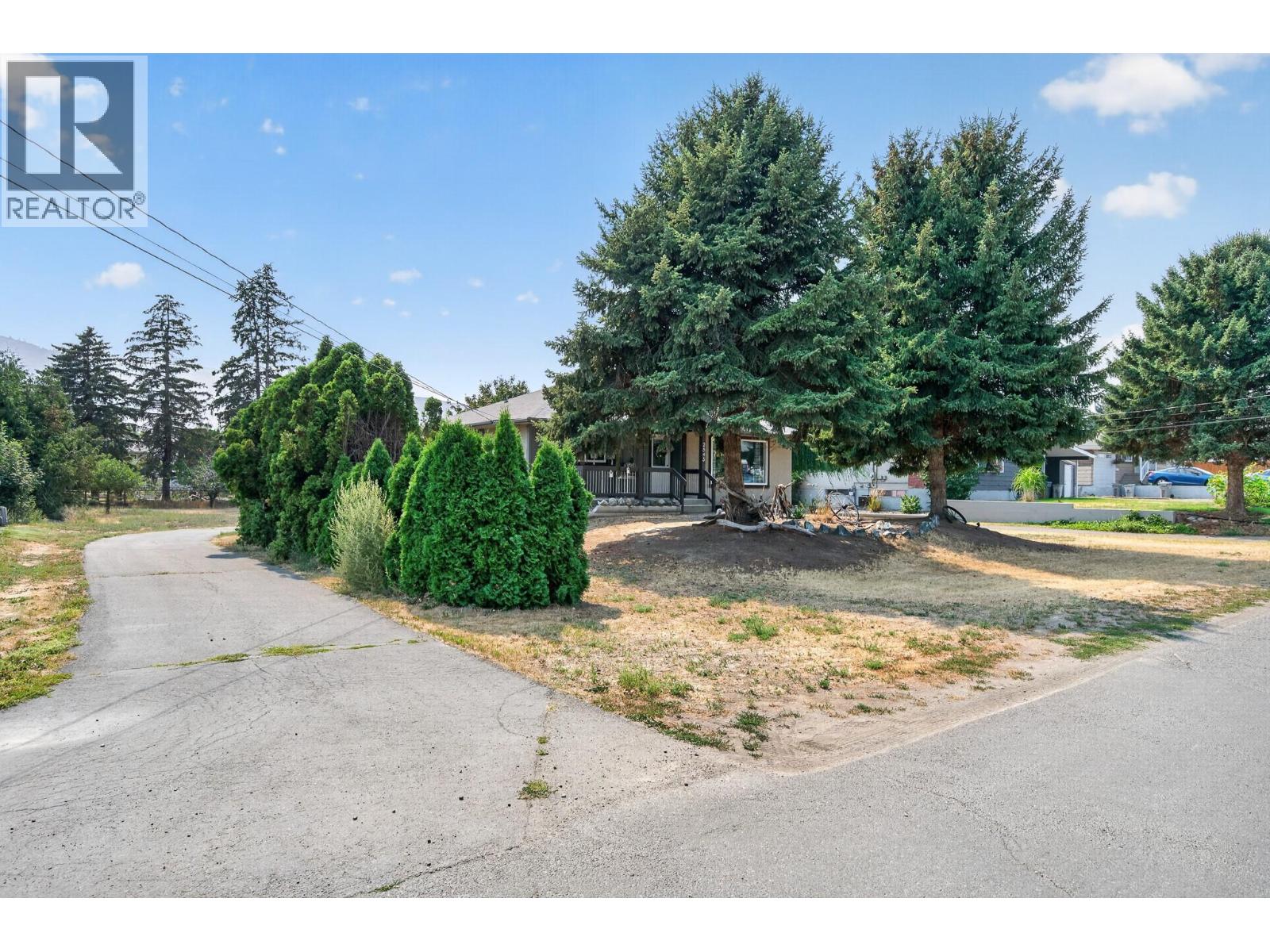 2545 Young Avenue, Kamloops, British Columbia  V2B 4M9 - Photo 41 - 10398653