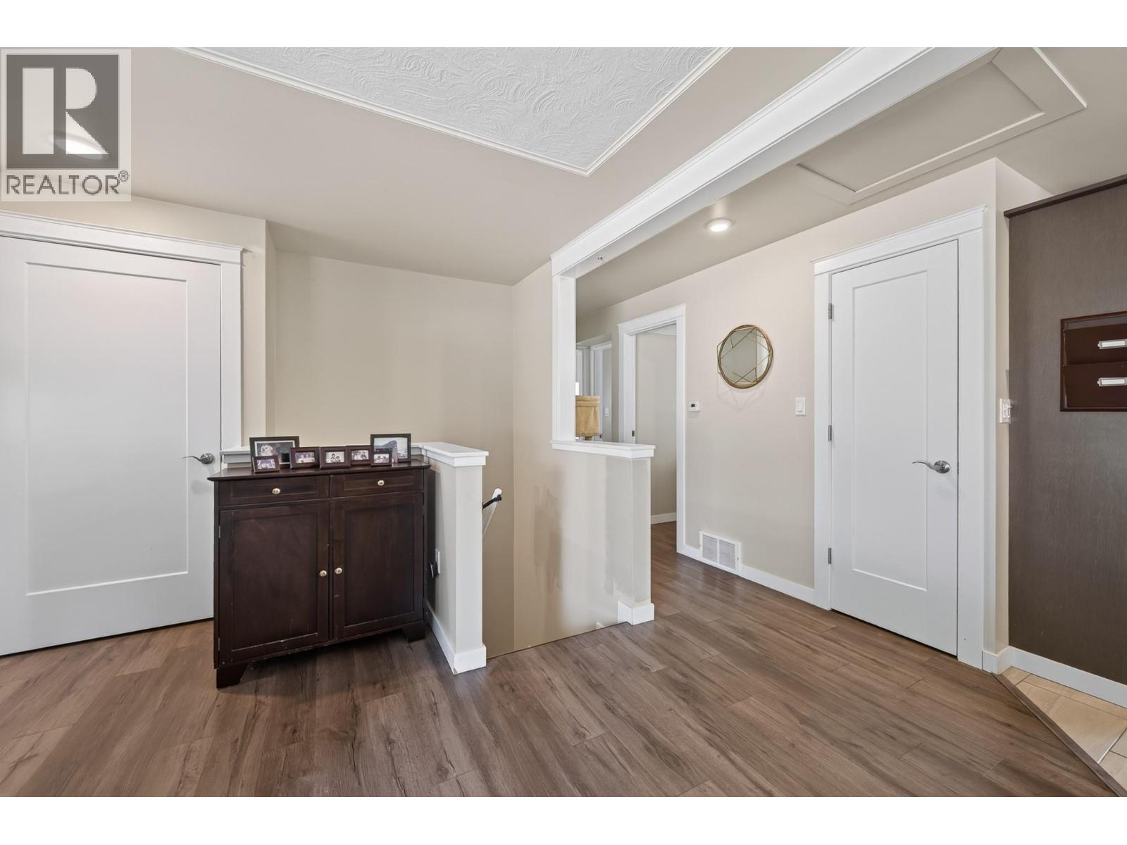 2545 Young Avenue, Kamloops, British Columbia  V2B 4M9 - Photo 7 - 10398653