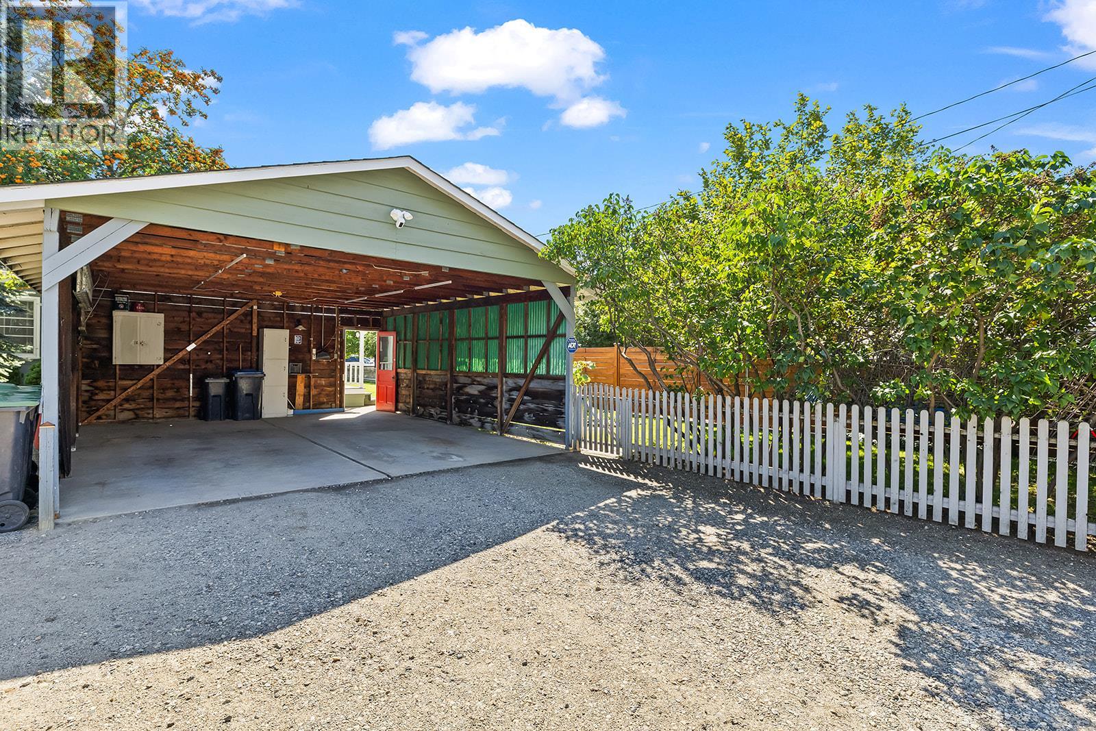 1404 Graham Street, Kelowna, British Columbia  V1Y 3A8 - Photo 34 - 10398621