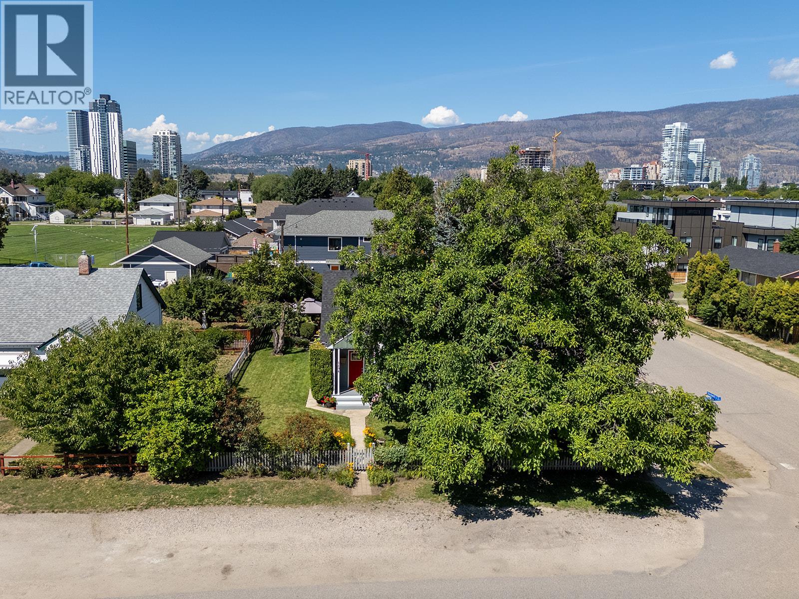 1404 Graham Street, Kelowna, British Columbia  V1Y 3A8 - Photo 42 - 10398621