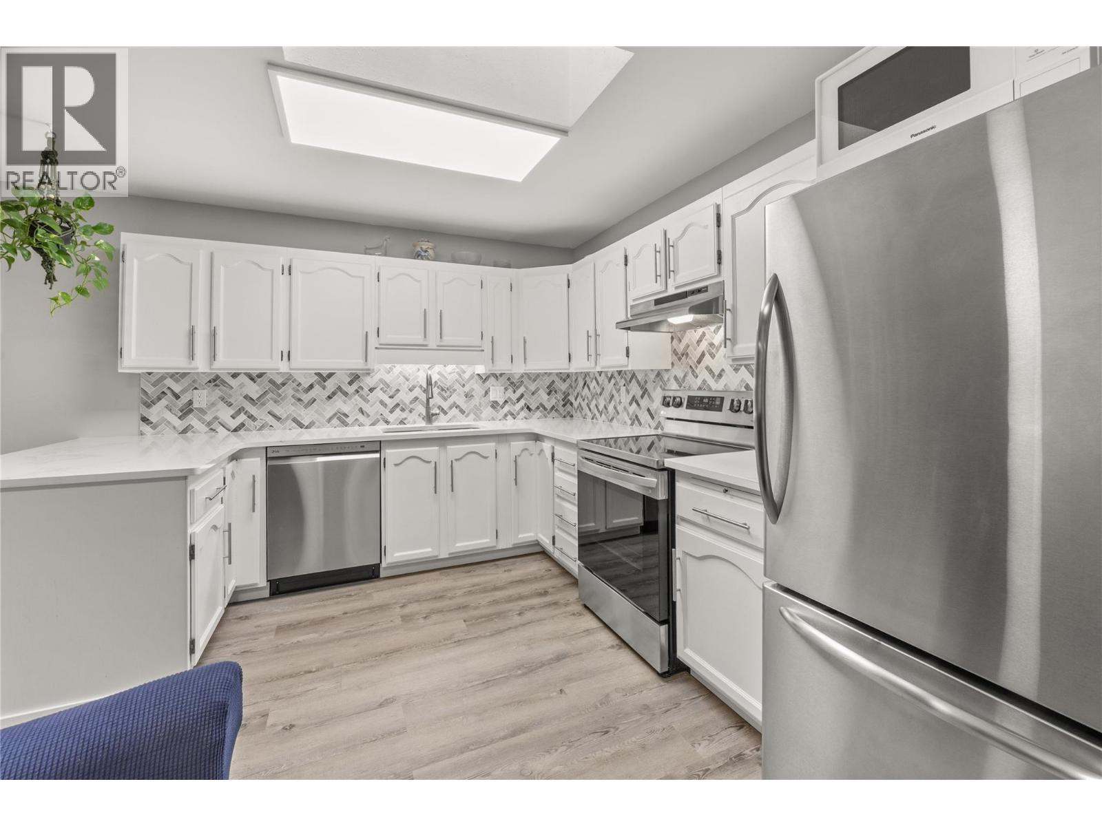 262 Kinney Avenue Unit# 311, Penticton, British Columbia  V2A 6R6 - Photo 4 - 10398618