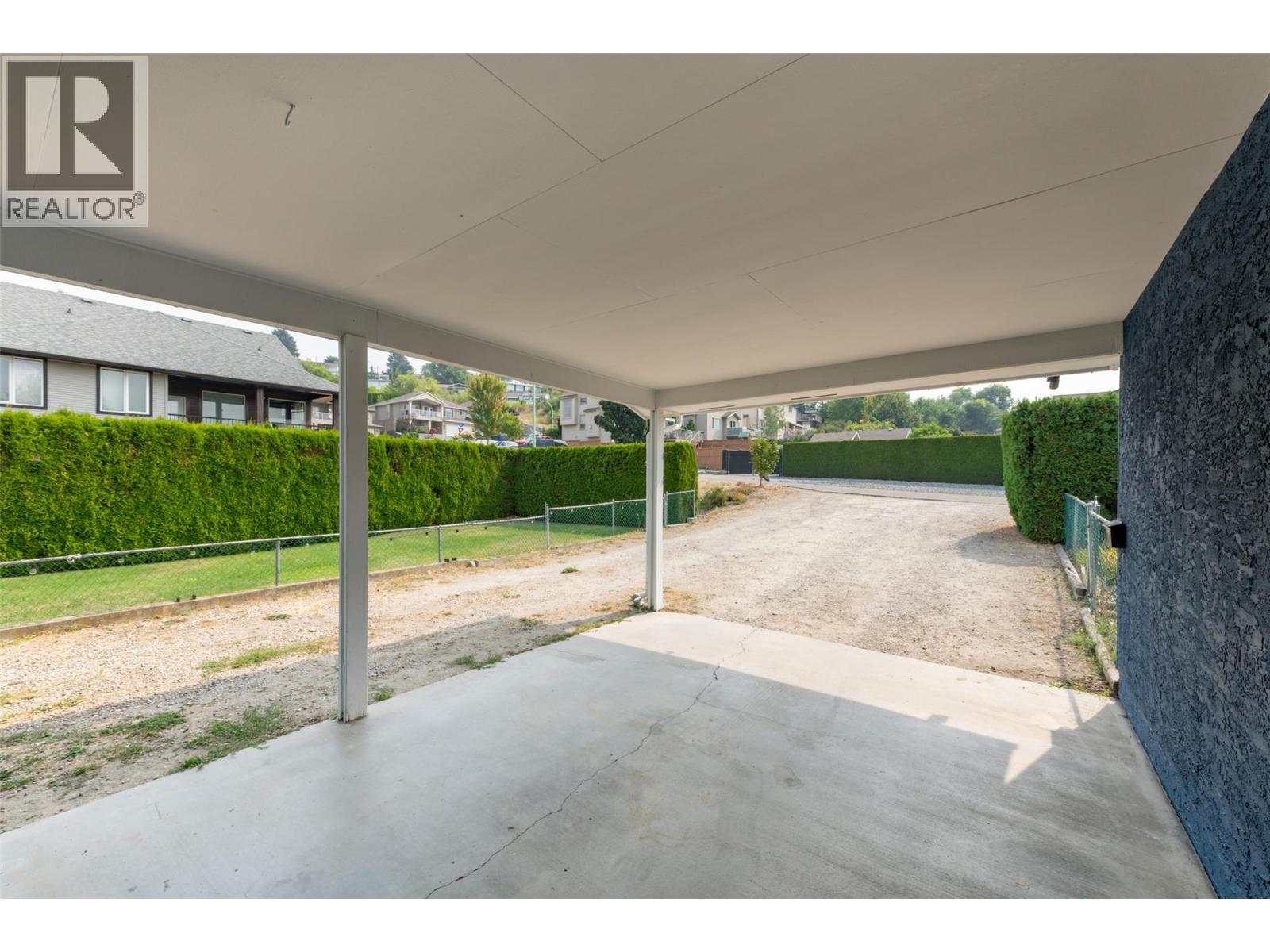 680 Myron Road, Kelowna, British Columbia  V1X 5K2 - Photo 10 - 10398429