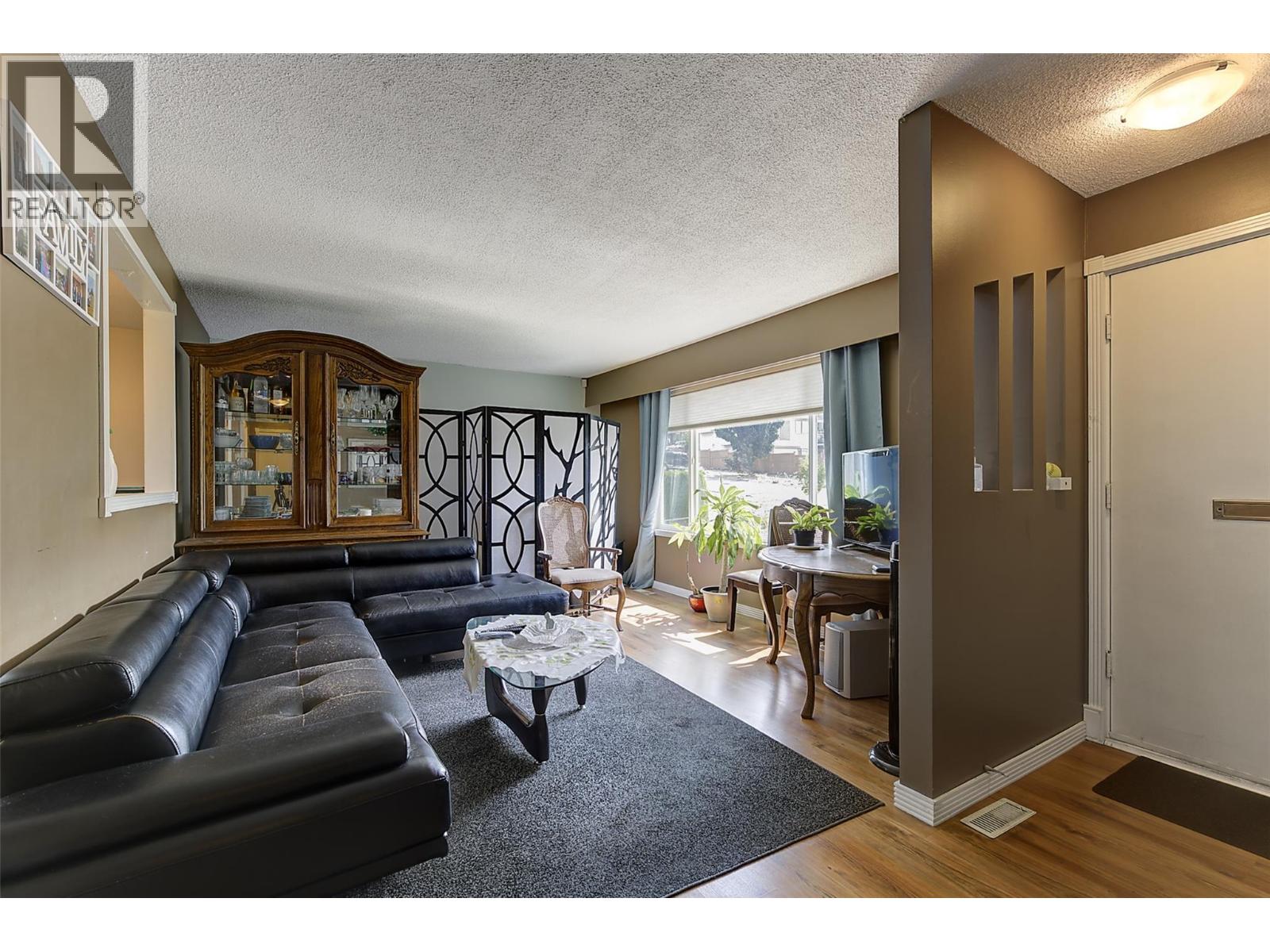 680 Myron Road, Kelowna, British Columbia  V1X 5K2 - Photo 11 - 10398429